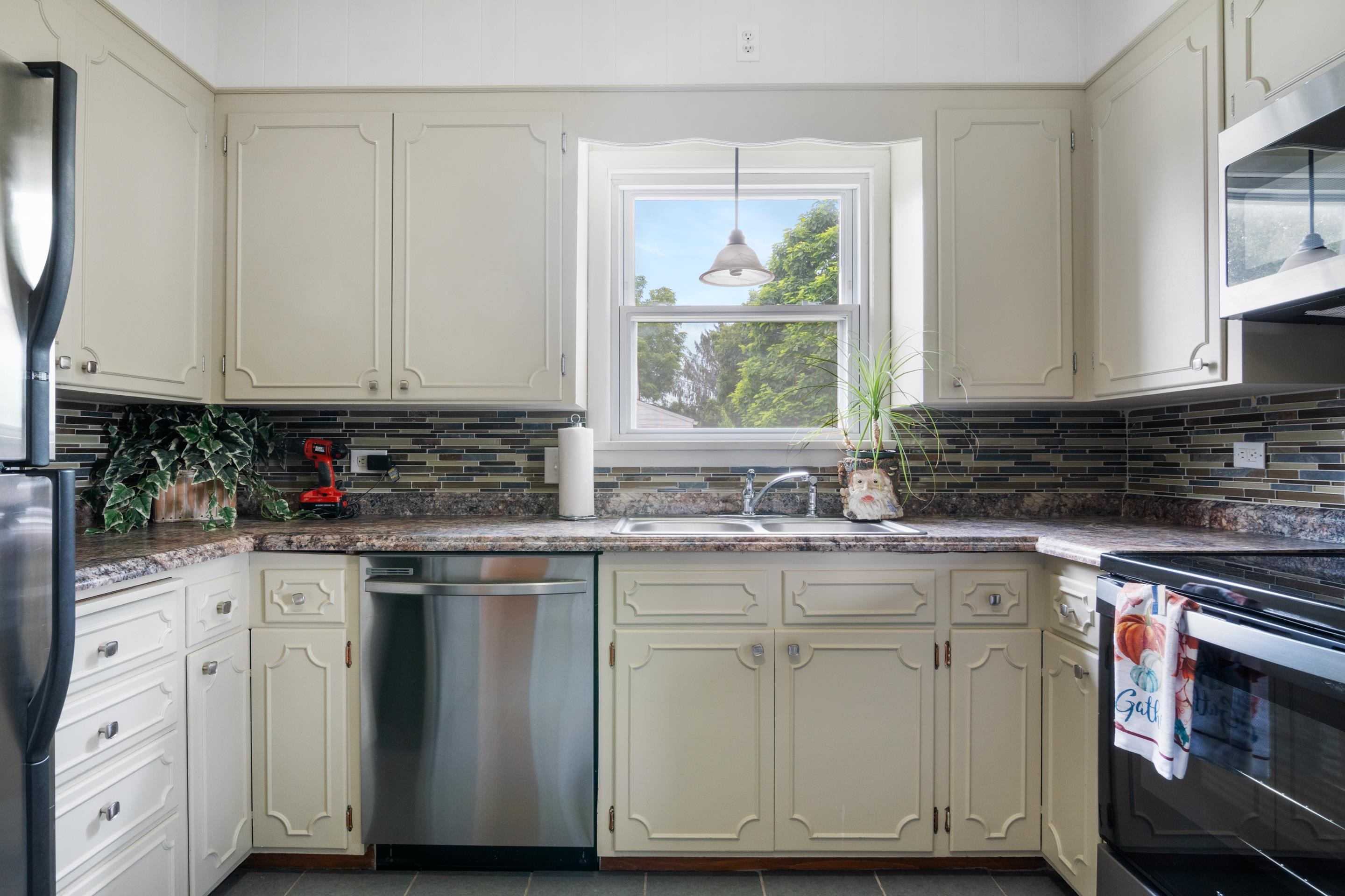 775 N 4th Street Wytheville VA 24382