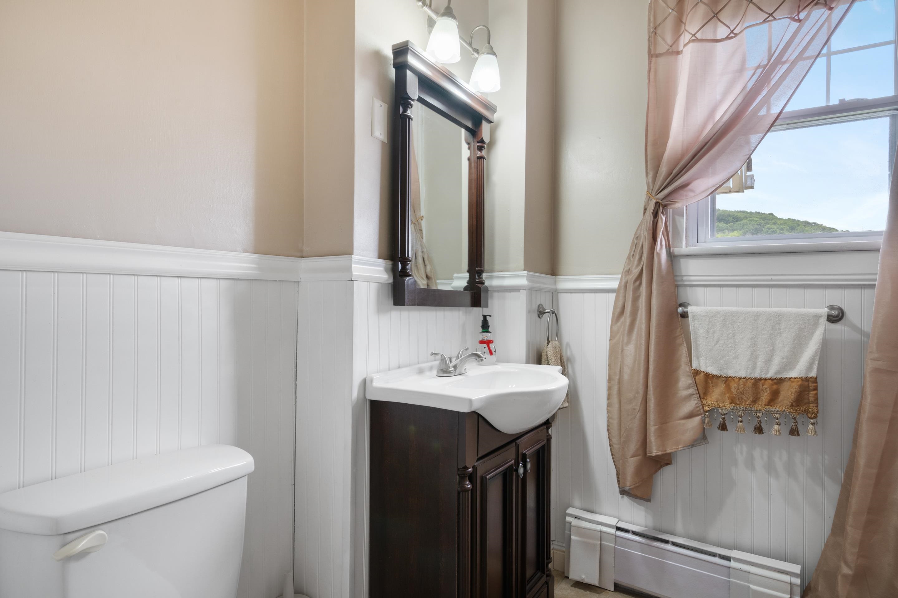 775 N 4th Street Wytheville VA 24382