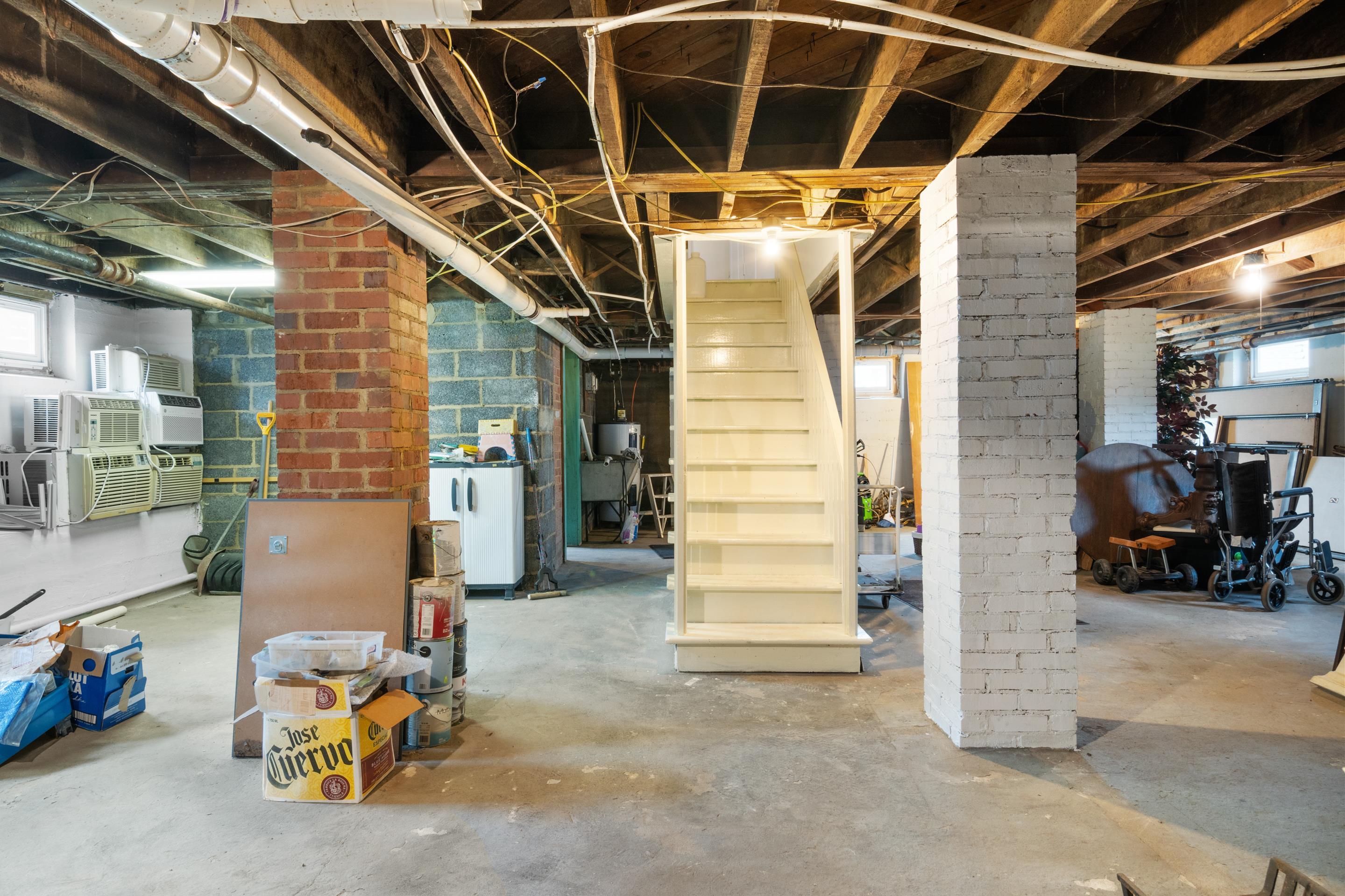 775 N 4th Street Wytheville VA 24382