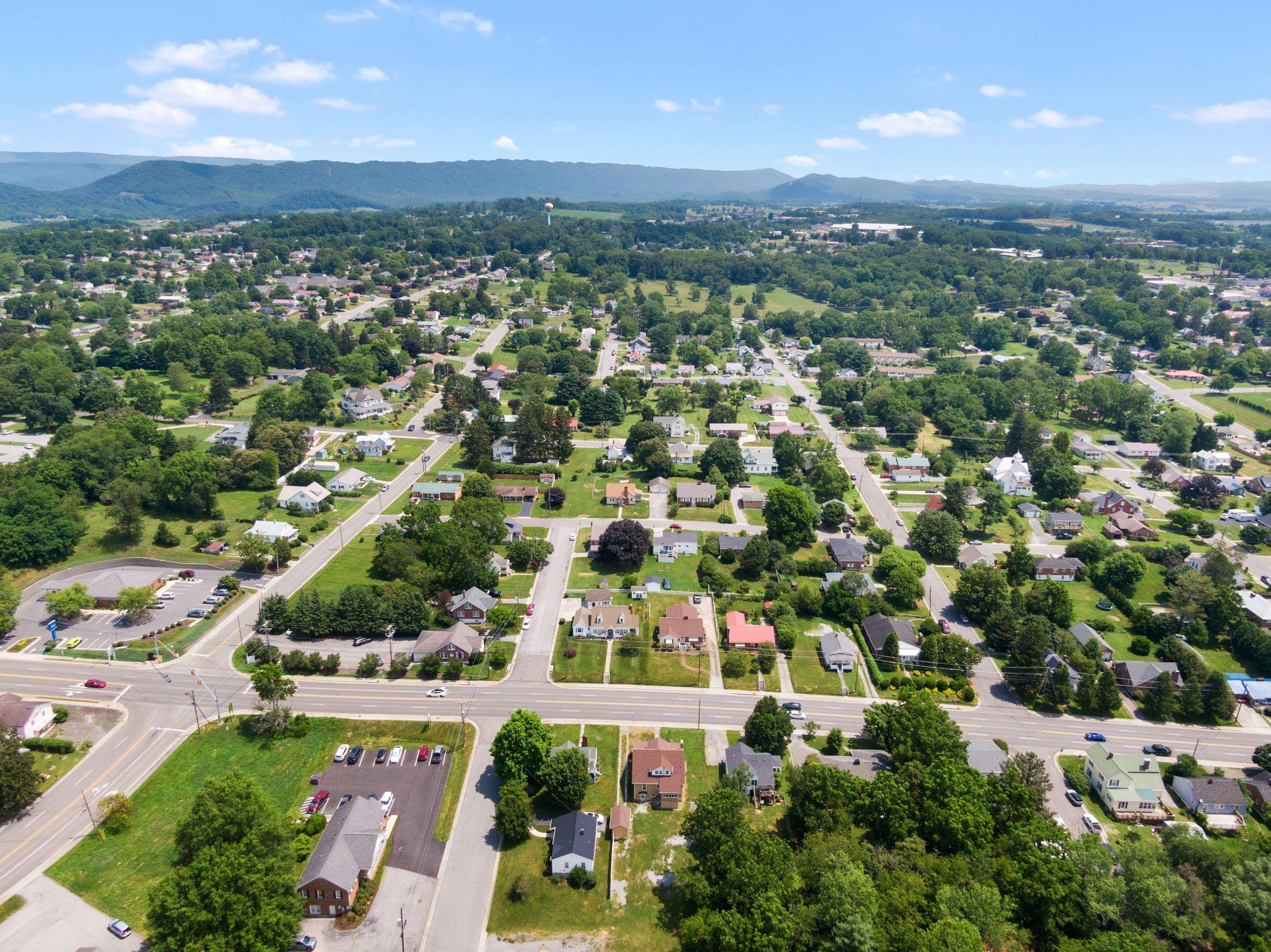 775 N 4th Street Wytheville VA 24382