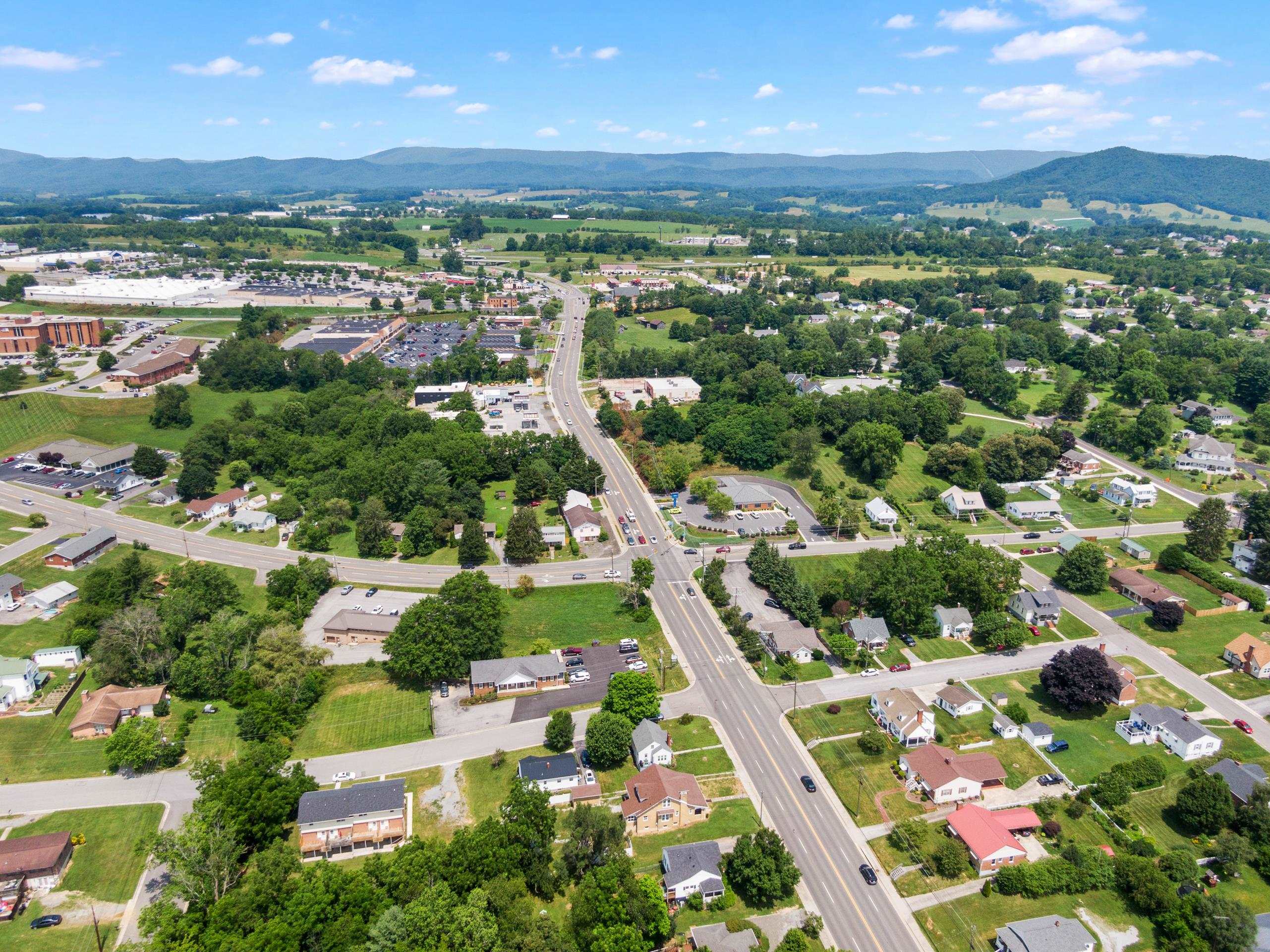 775 N 4th Street Wytheville VA 24382