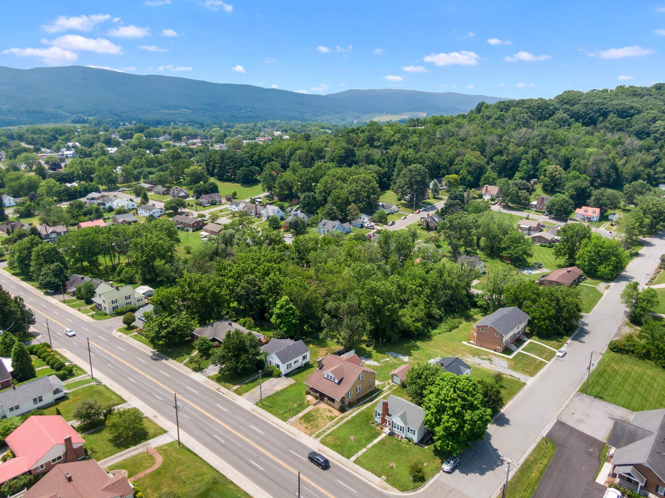 775 N 4th Street Wytheville VA 24382