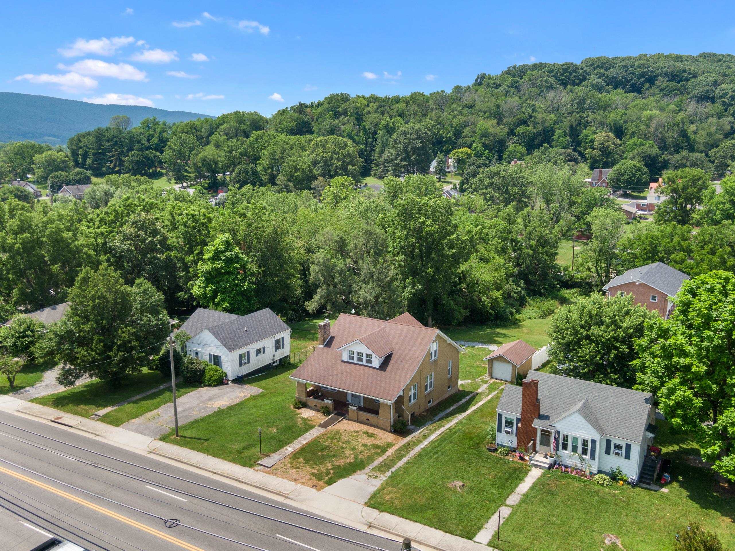 775 N 4th Street Wytheville VA 24382