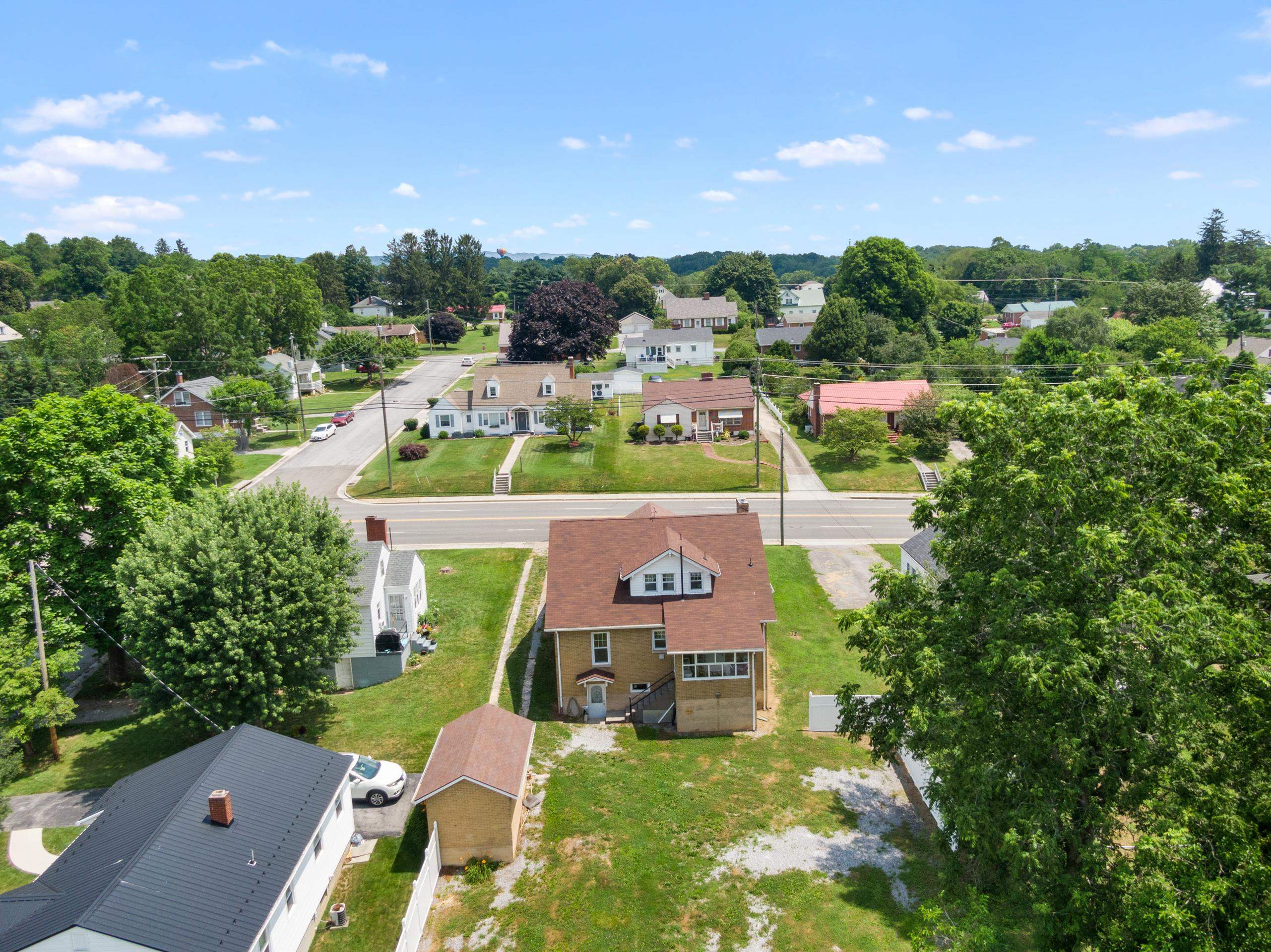 775 N 4th Street Wytheville VA 24382