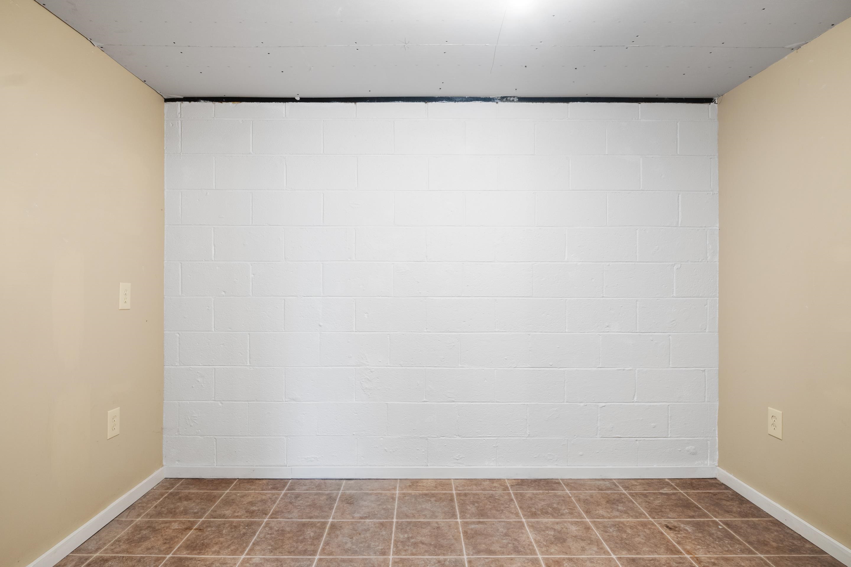 6890 Riverbend Drive Radford VA 24141