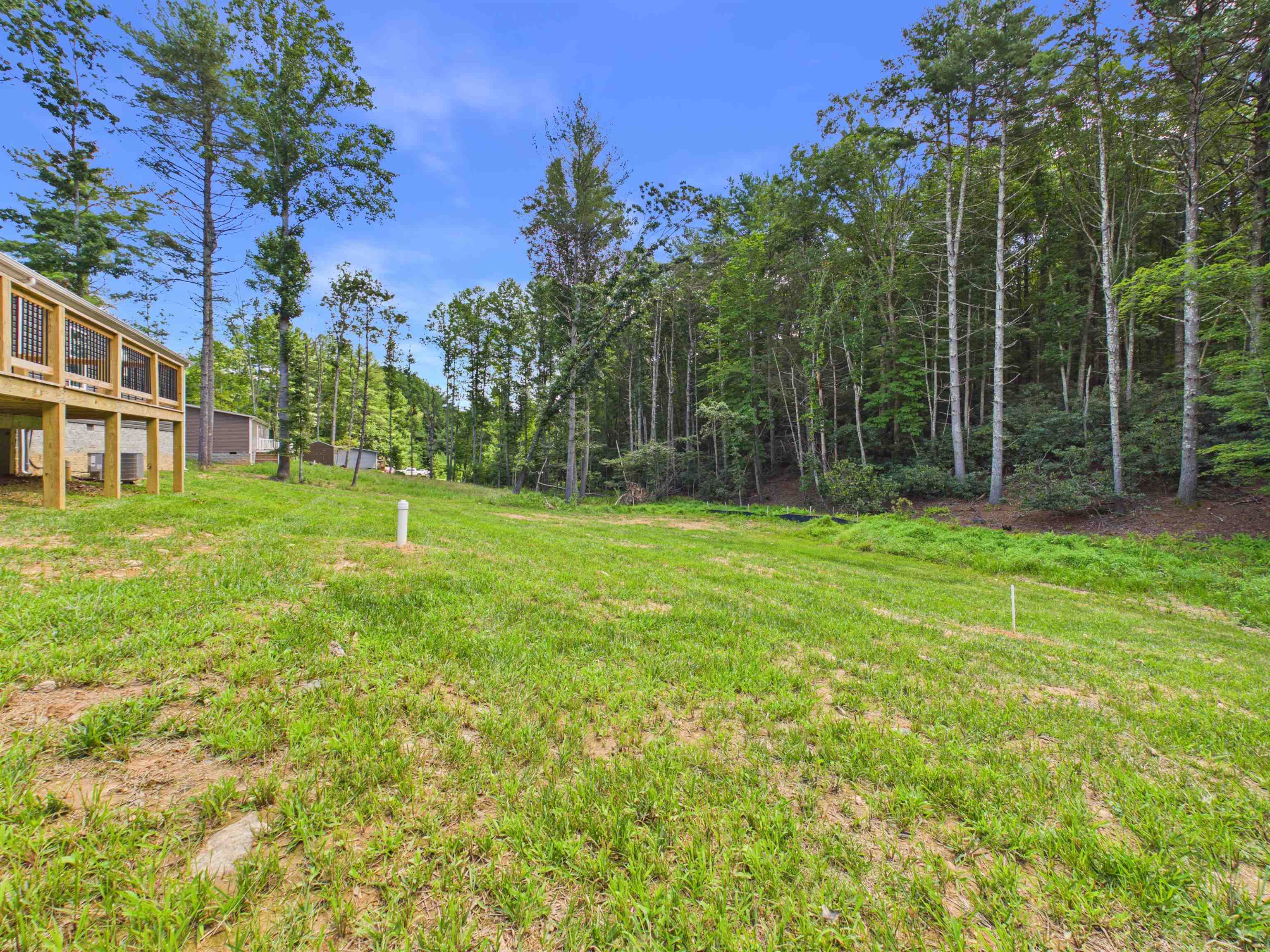 246 Wood Lane Hillsville VA 24343