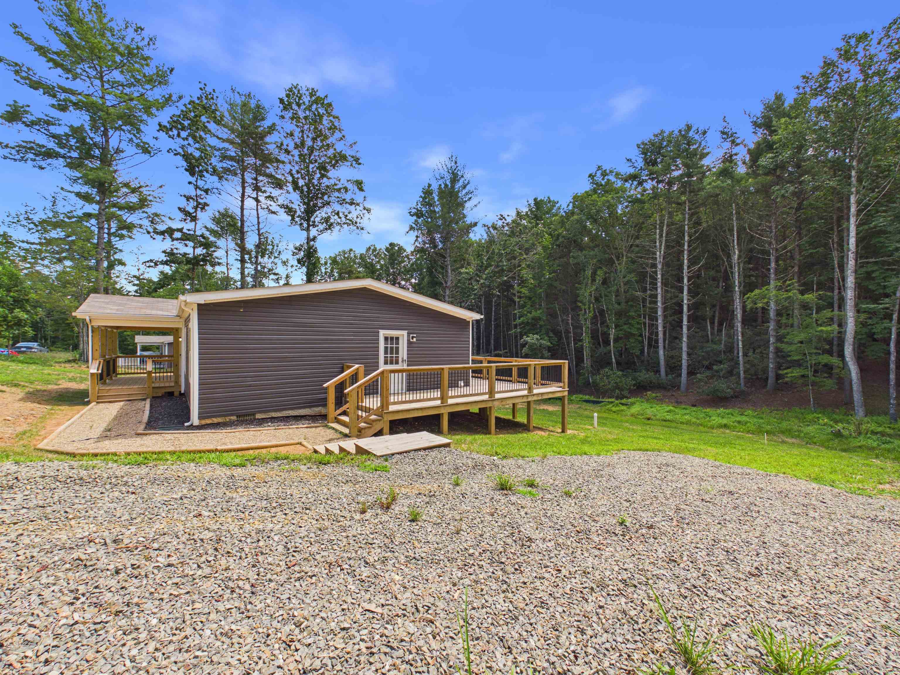 246 Wood Lane Hillsville VA 24343