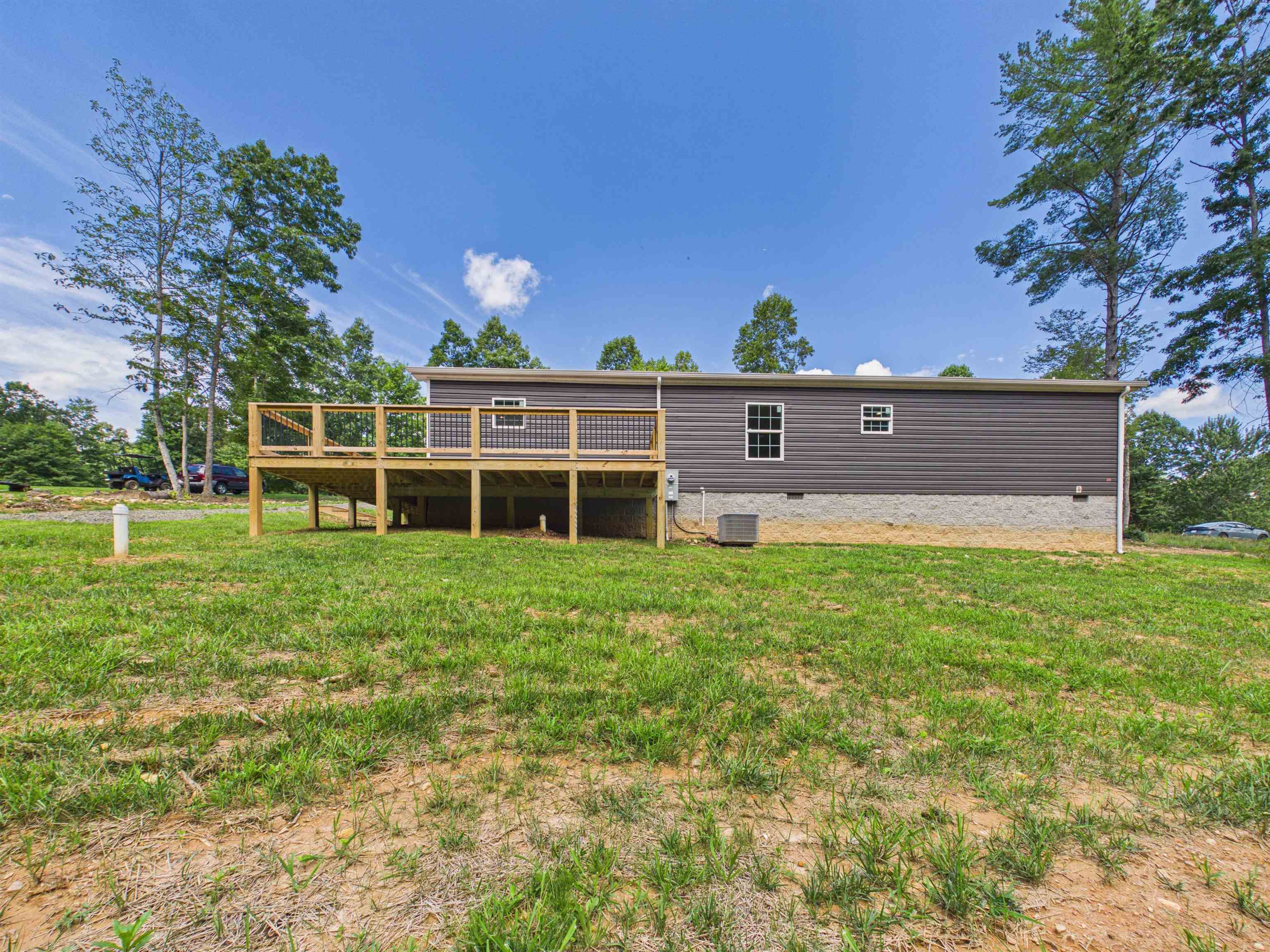 246 Wood Lane Hillsville VA 24343