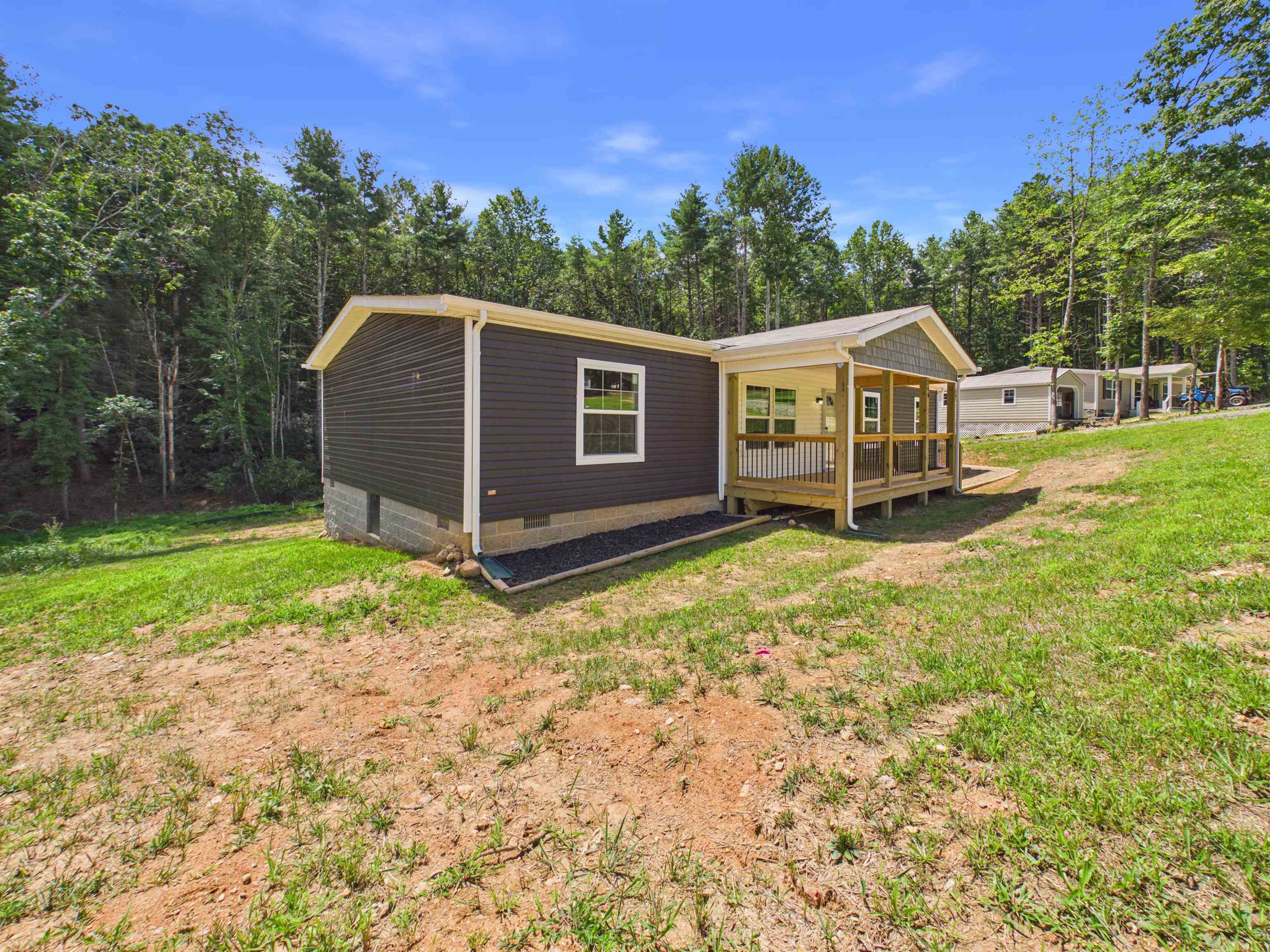 246 Wood Lane Hillsville VA 24343