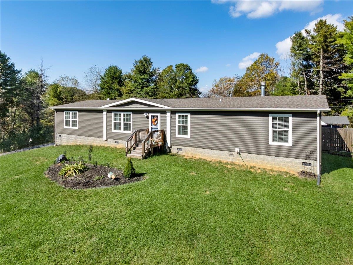 5941 Baptist Hollow Road Hiwassee VA 24347