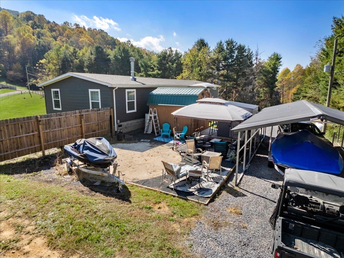 5941 Baptist Hollow Road Hiwassee VA 24347