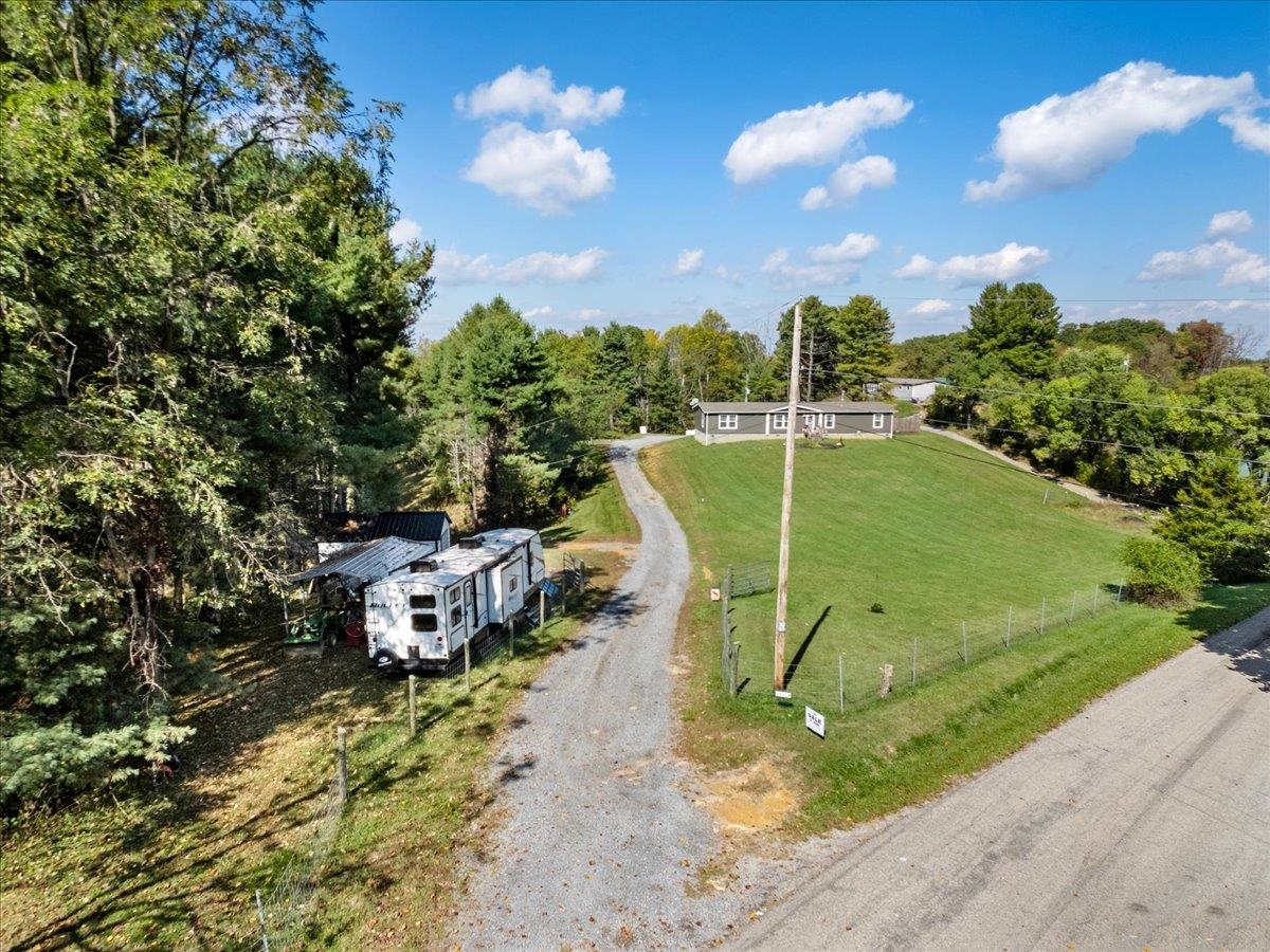 5941 Baptist Hollow Road Hiwassee VA 24347