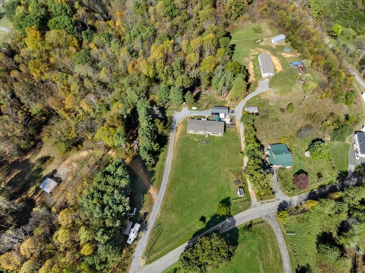 5941 Baptist Hollow Road Hiwassee VA 24347