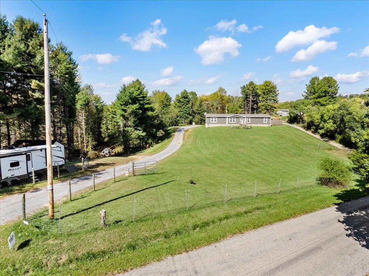 5941 Baptist Hollow Road Hiwassee VA 24347