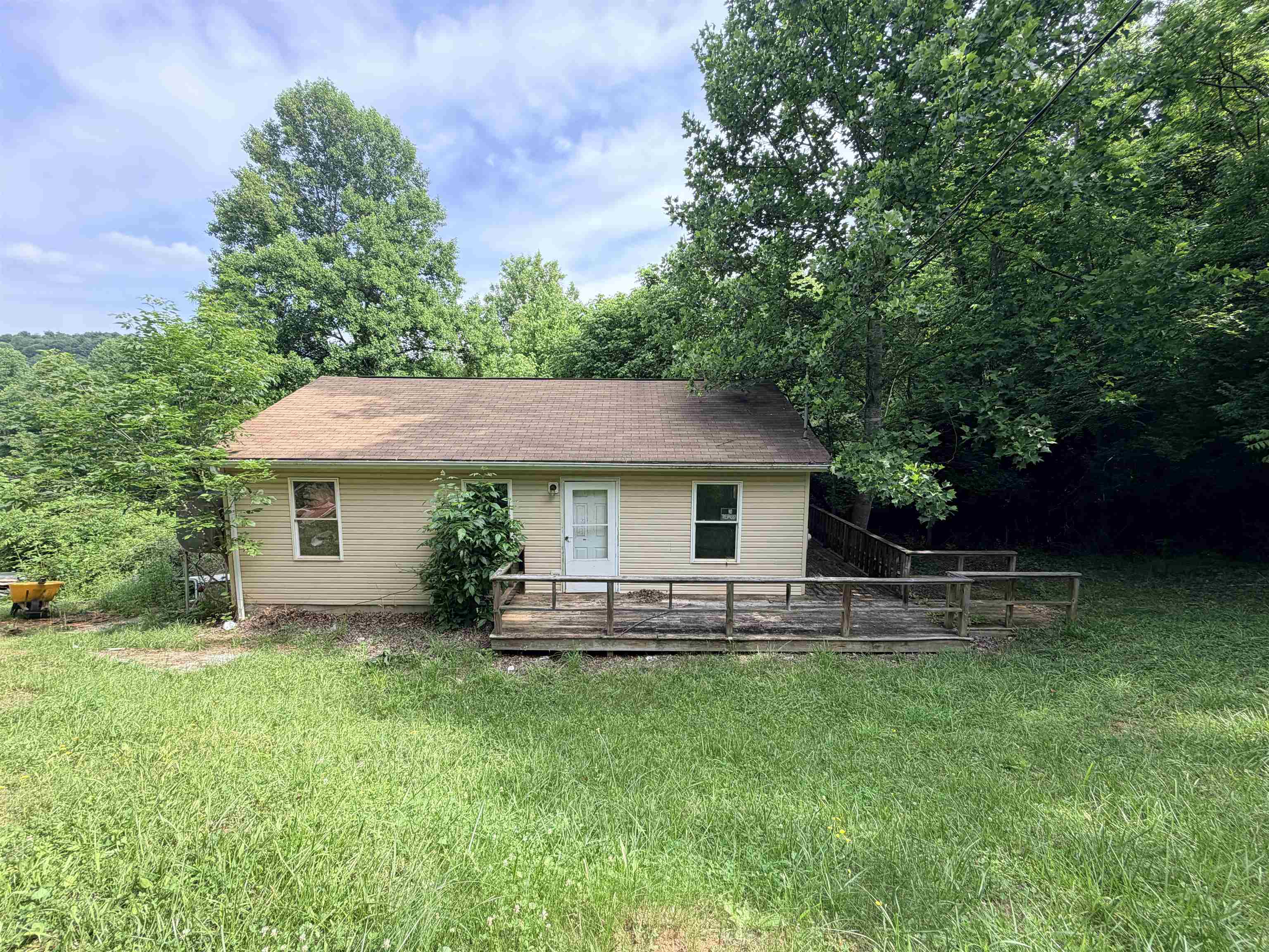 227 & 229 Sunny Ridge Road Pearisburg VA 24134