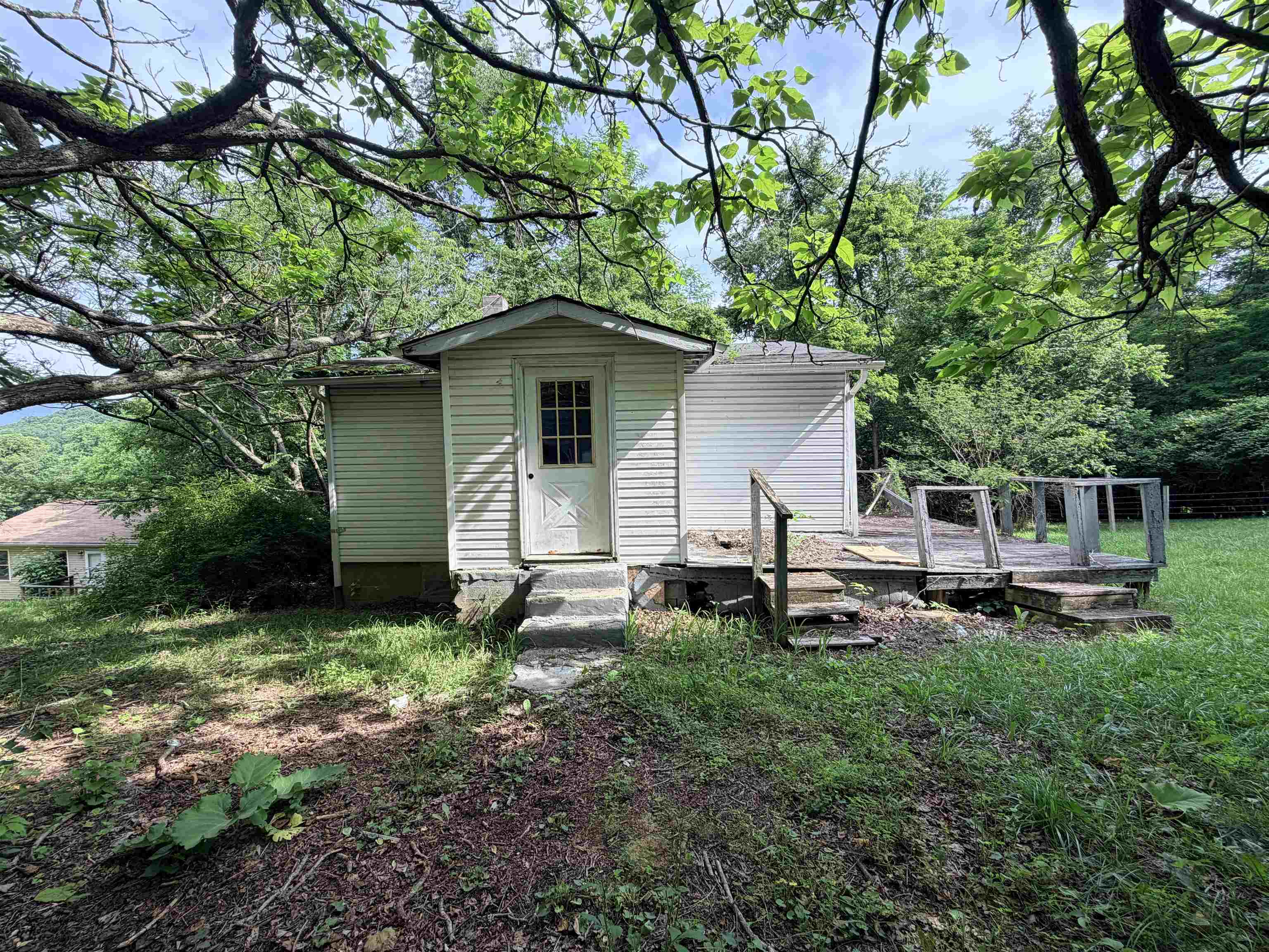 227 & 229 Sunny Ridge Road Pearisburg VA 24134