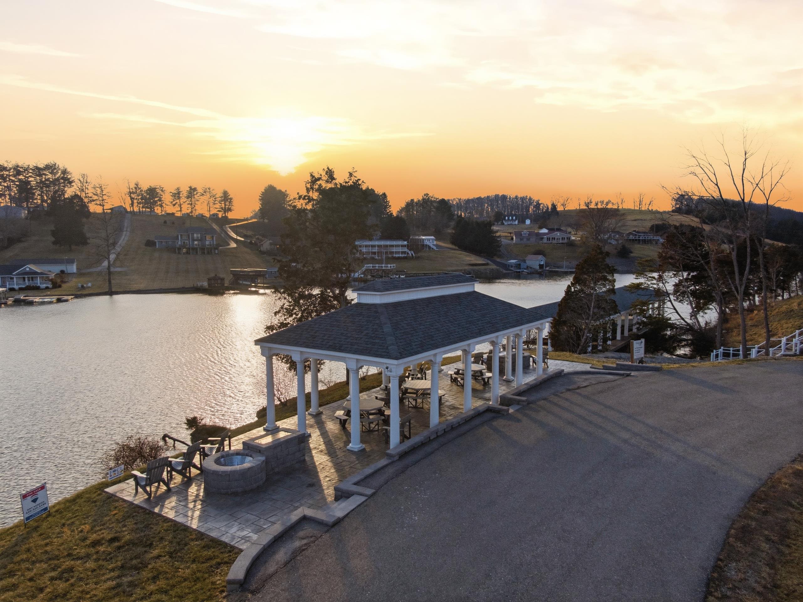 6671 Tanager Lane Dublin VA 24084