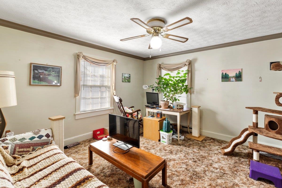 702 Westview Street Narrows VA 24124