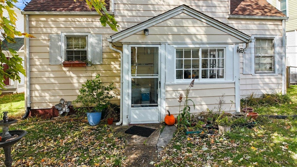 702 Westview Street Narrows VA 24124