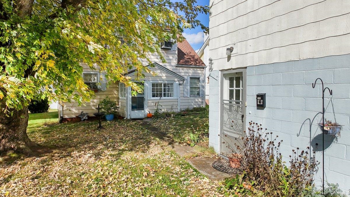 702 Westview Street Narrows VA 24124