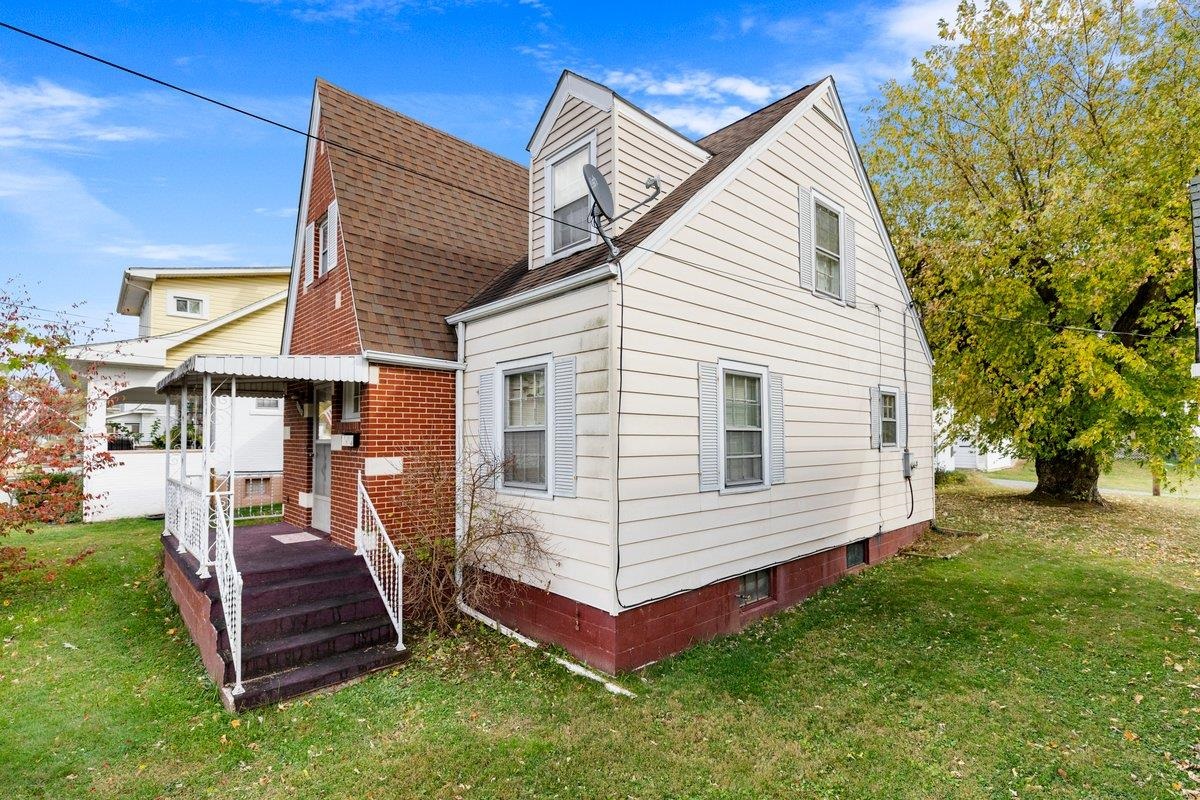 702 Westview Street Narrows VA 24124