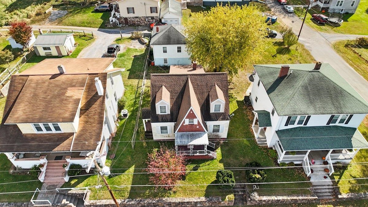 702 Westview Street Narrows VA 24124