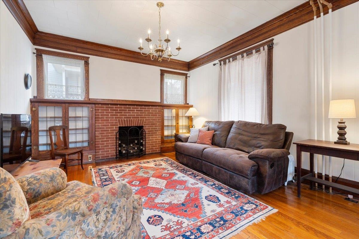 36 8th Street NW Pulaski VA 24301