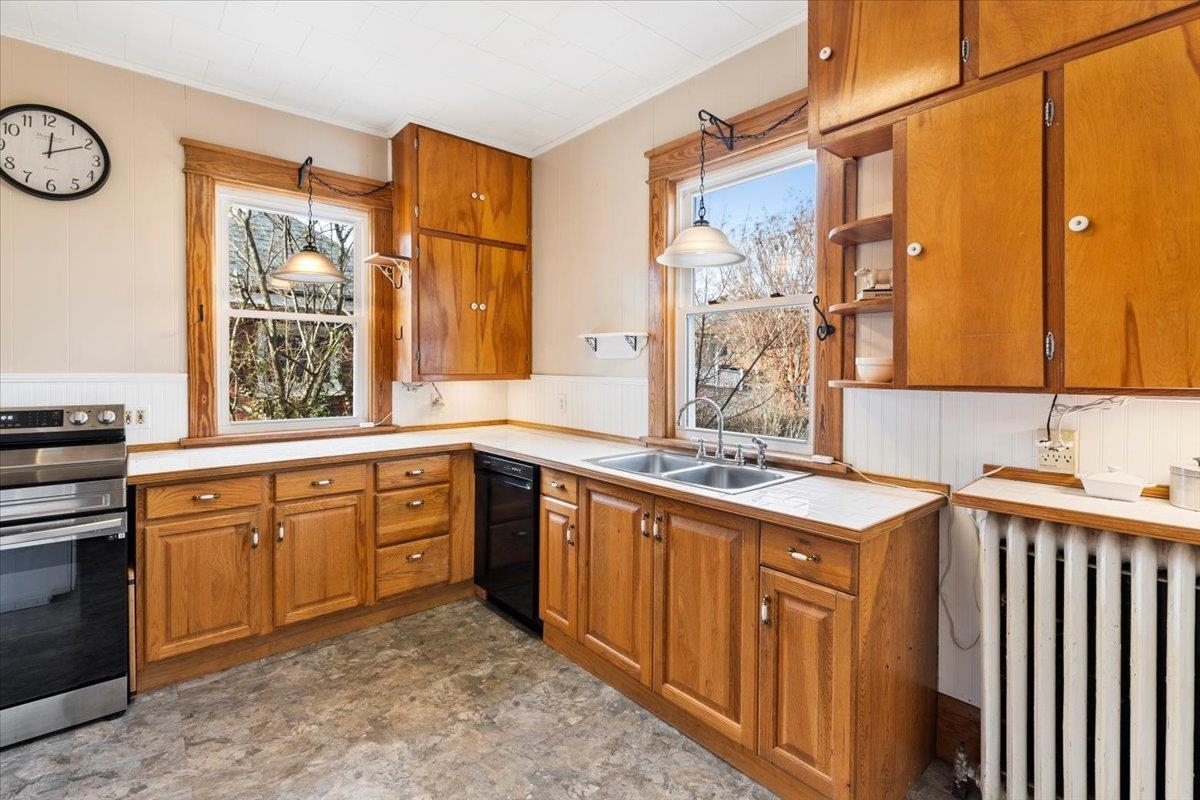 36 8th Street NW Pulaski VA 24301