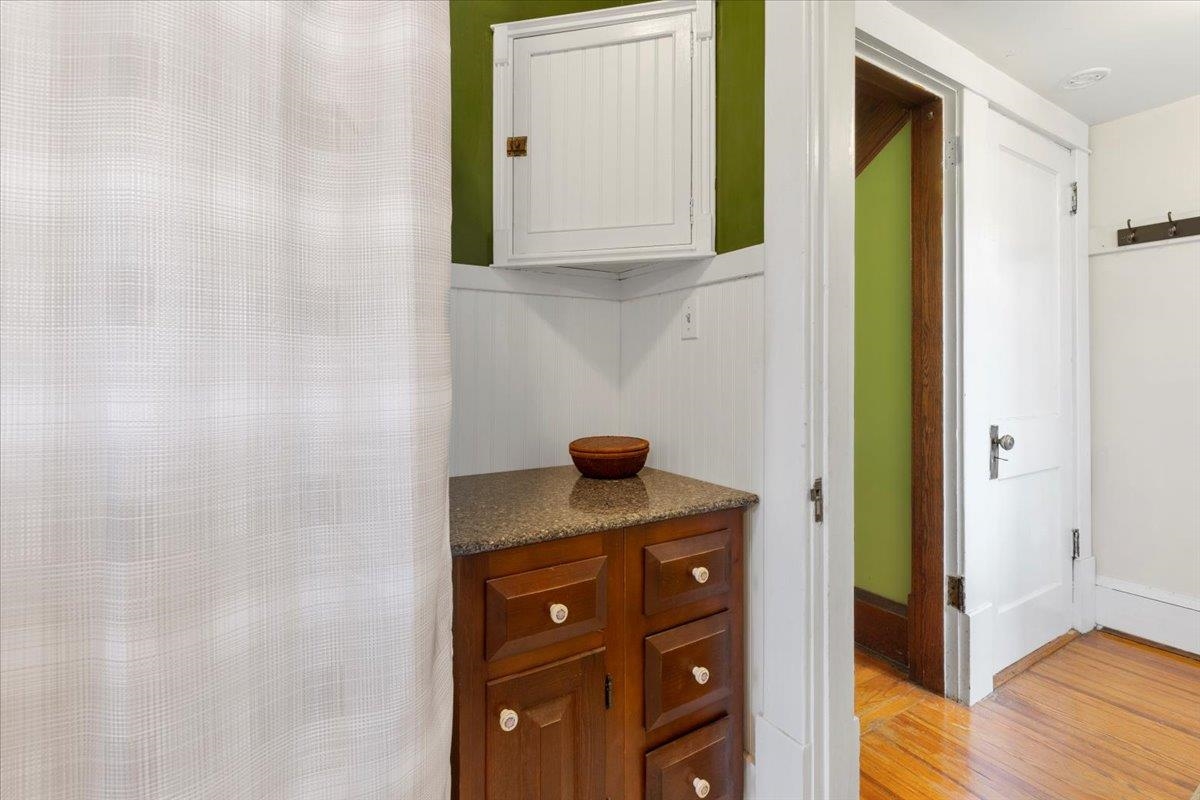 36 8th Street NW Pulaski VA 24301