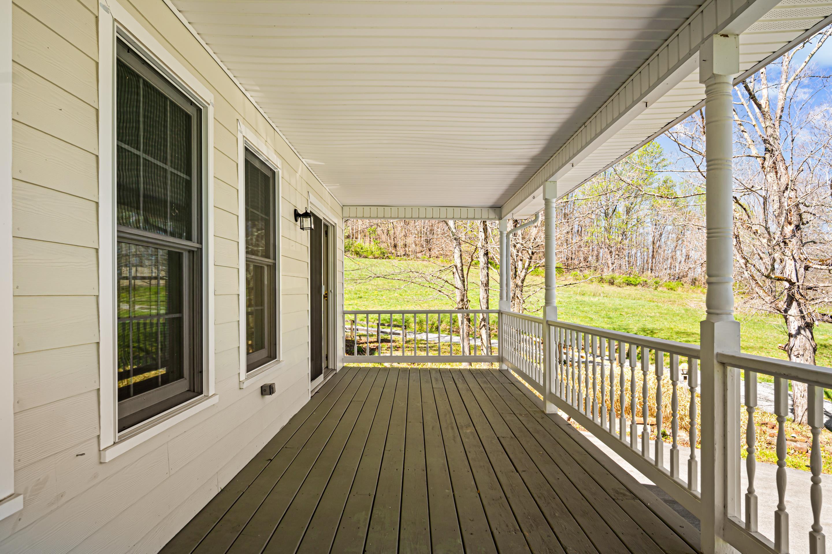 861 Slade Road Bluefield VA 24605