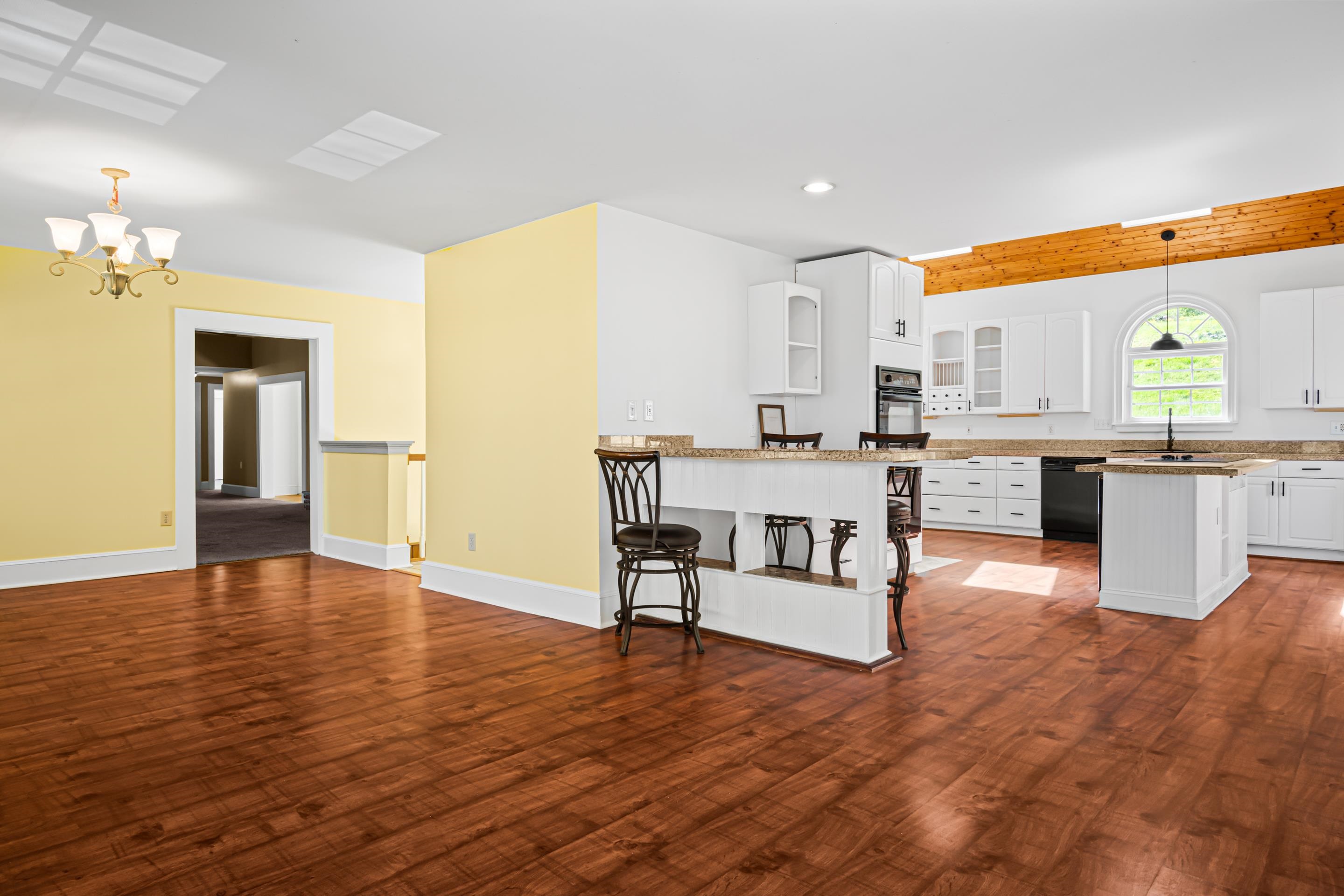 861 Slade Road Bluefield VA 24605