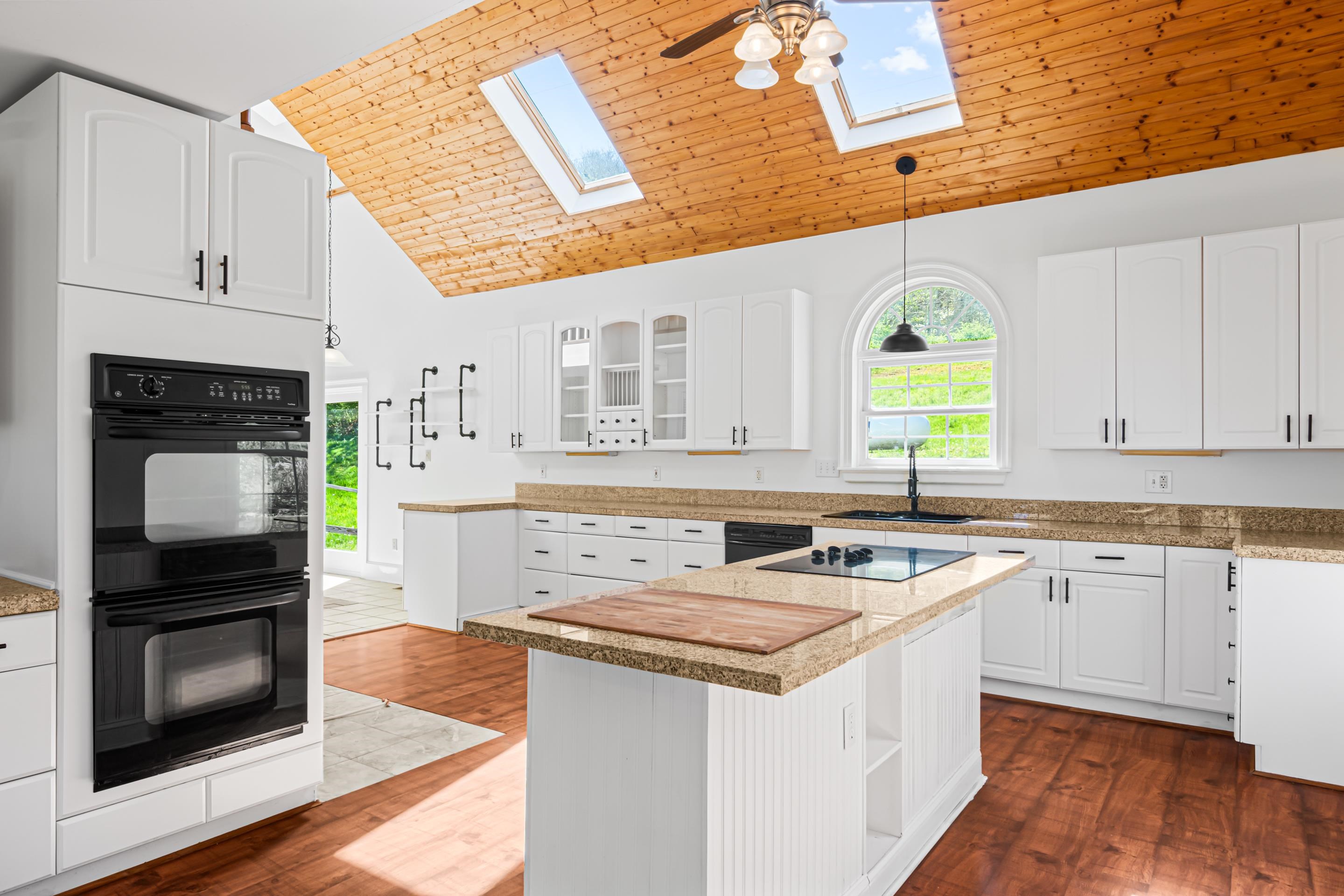861 Slade Road Bluefield VA 24605