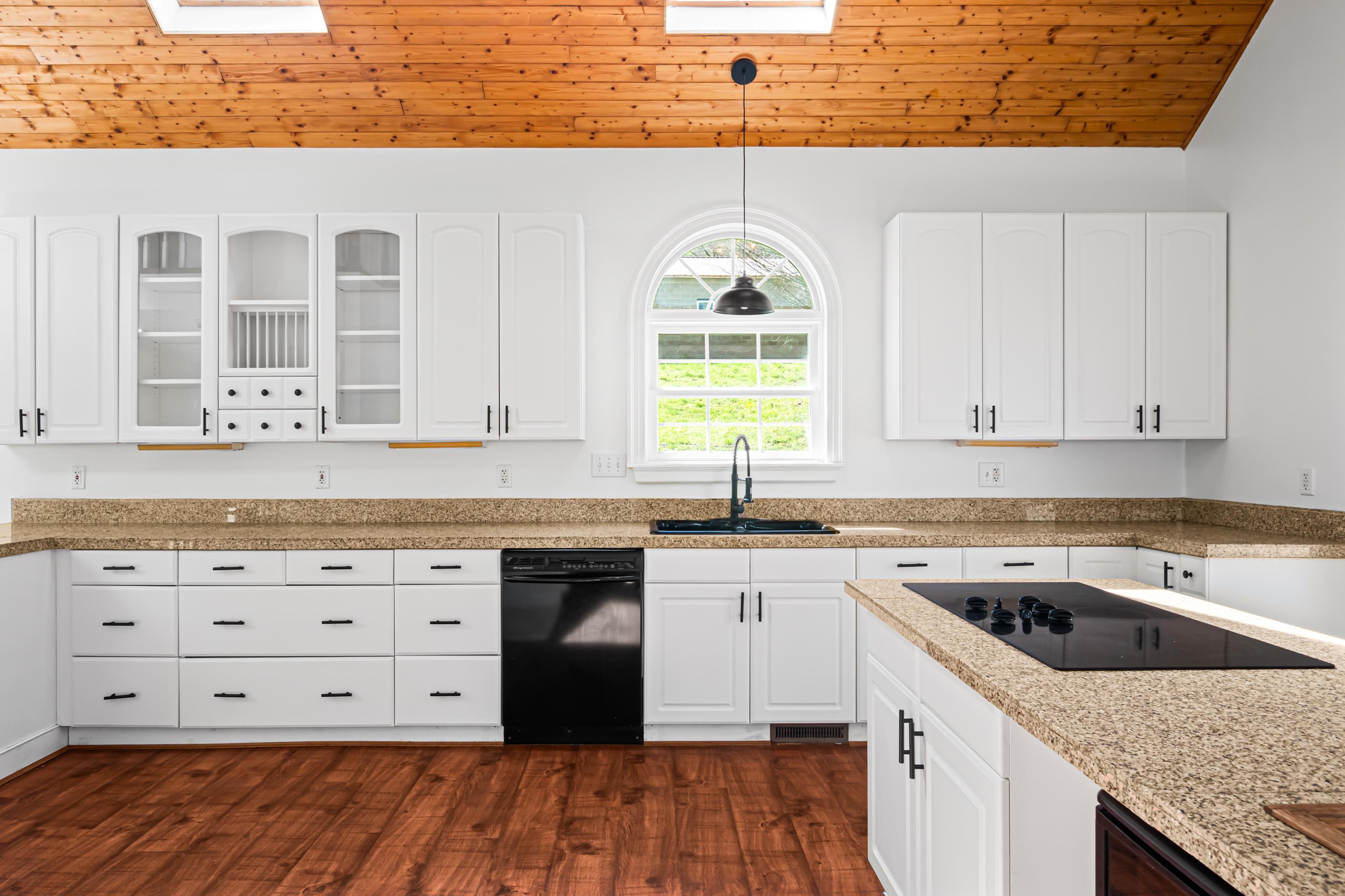 861 Slade Road Bluefield VA 24605