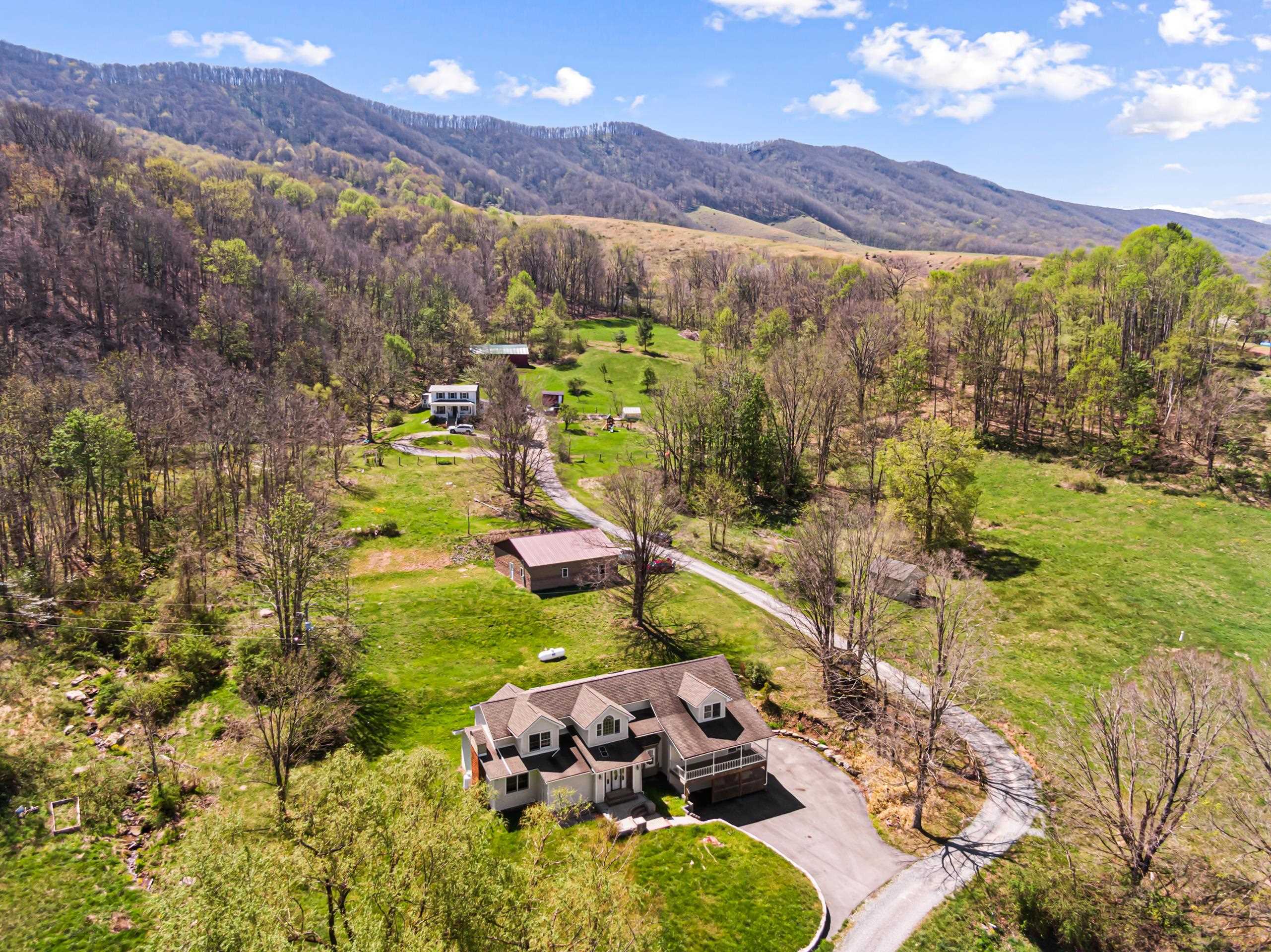 861 Slade Road Bluefield VA 24605
