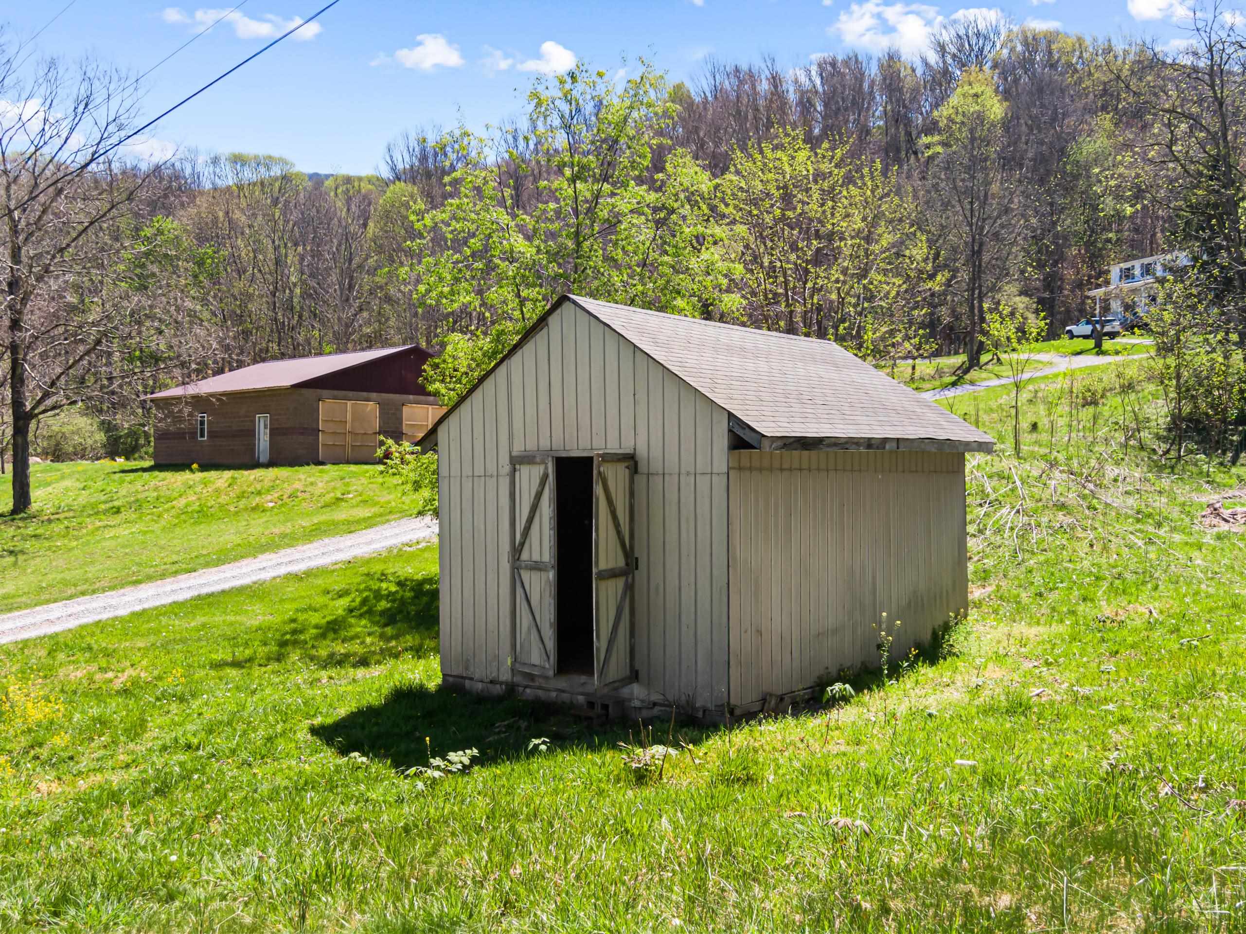 861 Slade Road Bluefield VA 24605