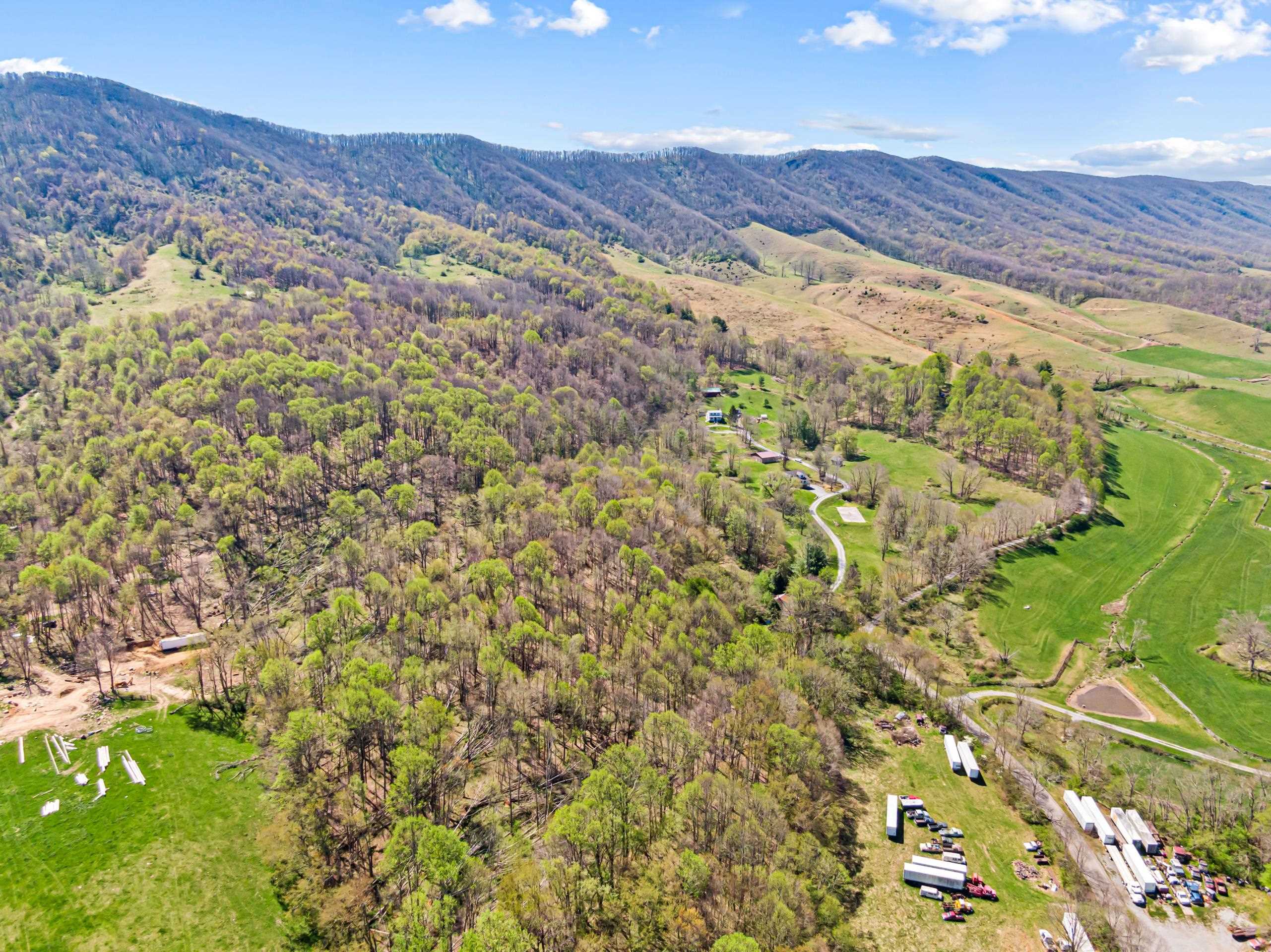 861 Slade Road Bluefield VA 24605