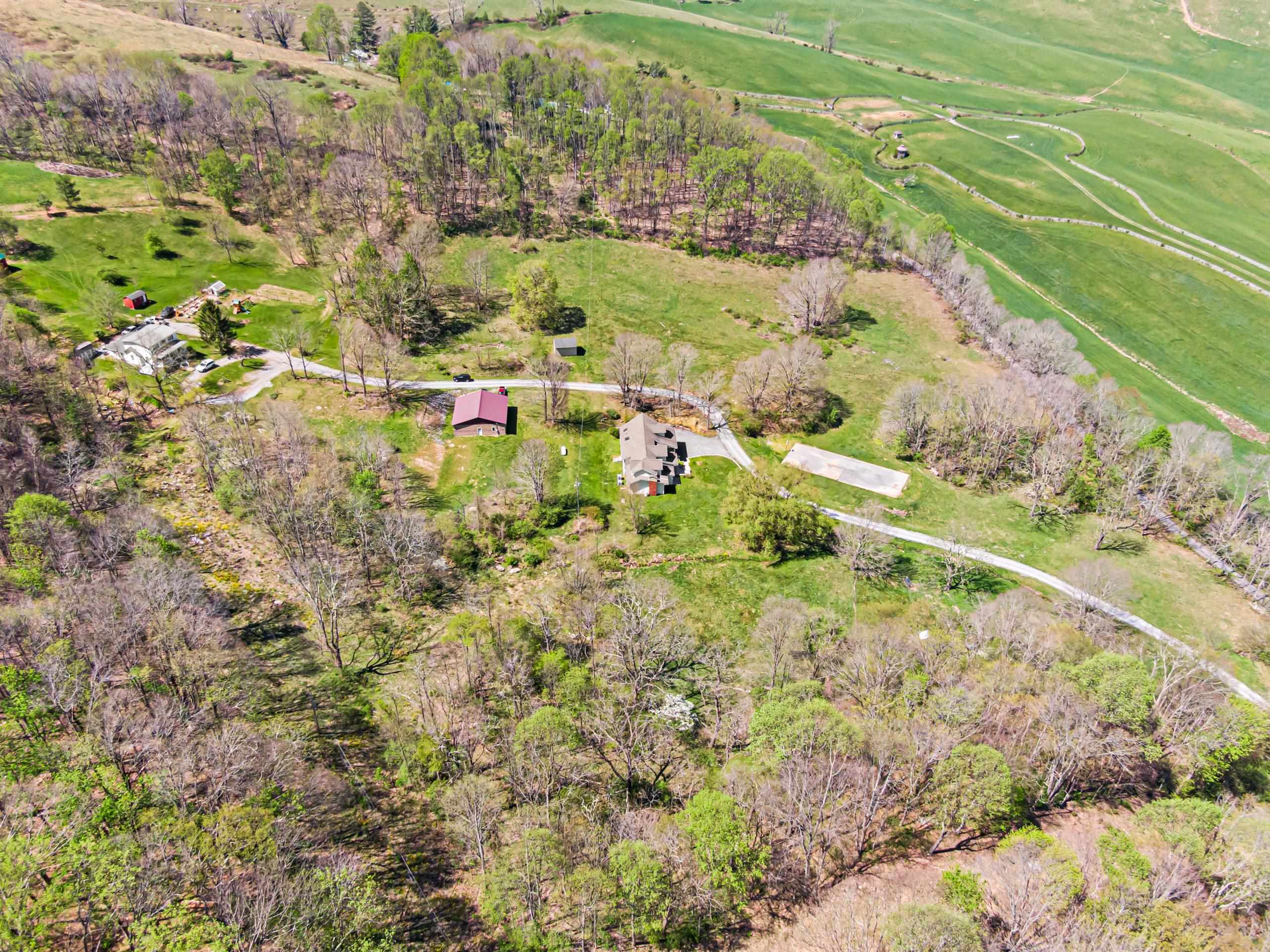 861 Slade Road Bluefield VA 24605