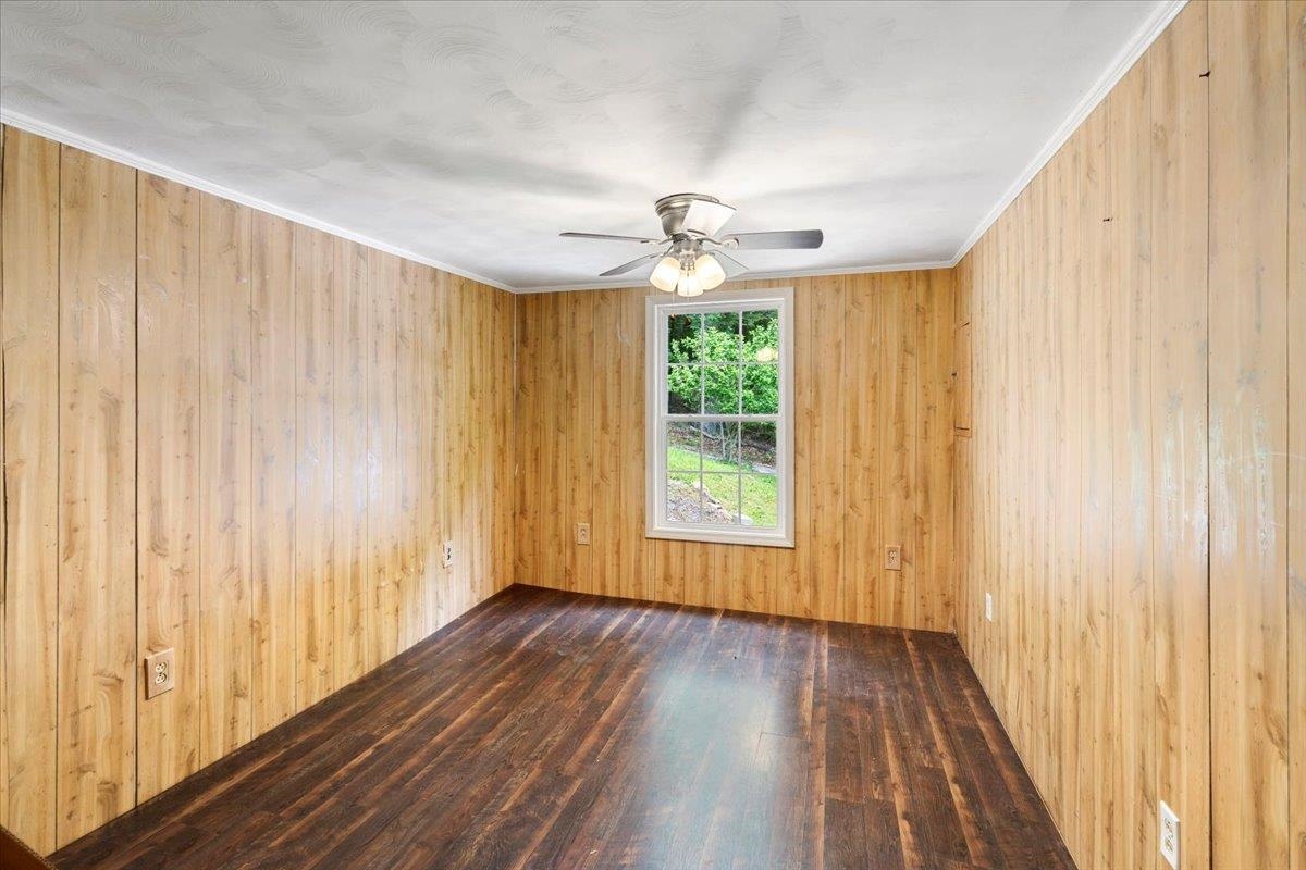 2528 Old Hurst Road Hiwassee VA 24347