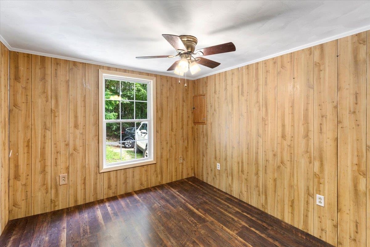 2528 Old Hurst Road Hiwassee VA 24347