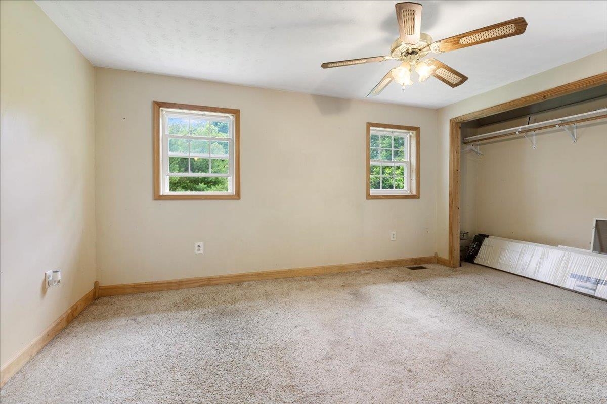 2528 Old Hurst Road Hiwassee VA 24347