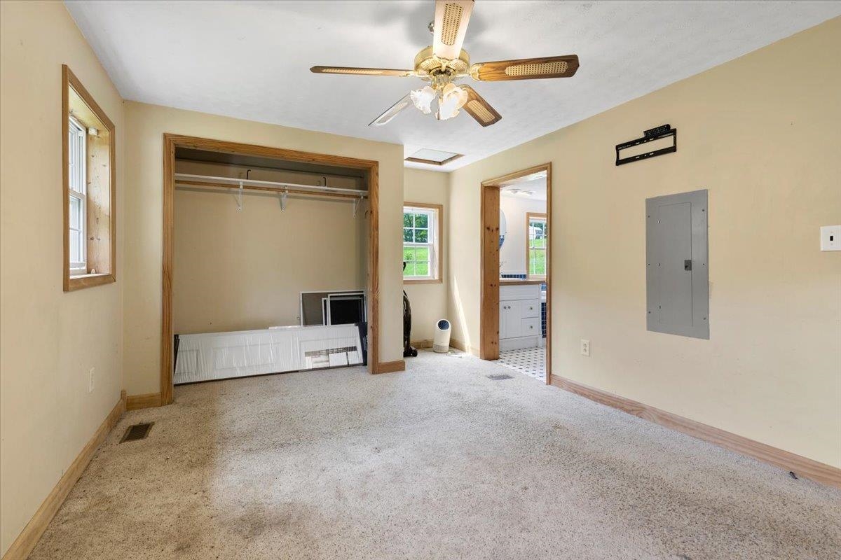 2528 Old Hurst Road Hiwassee VA 24347