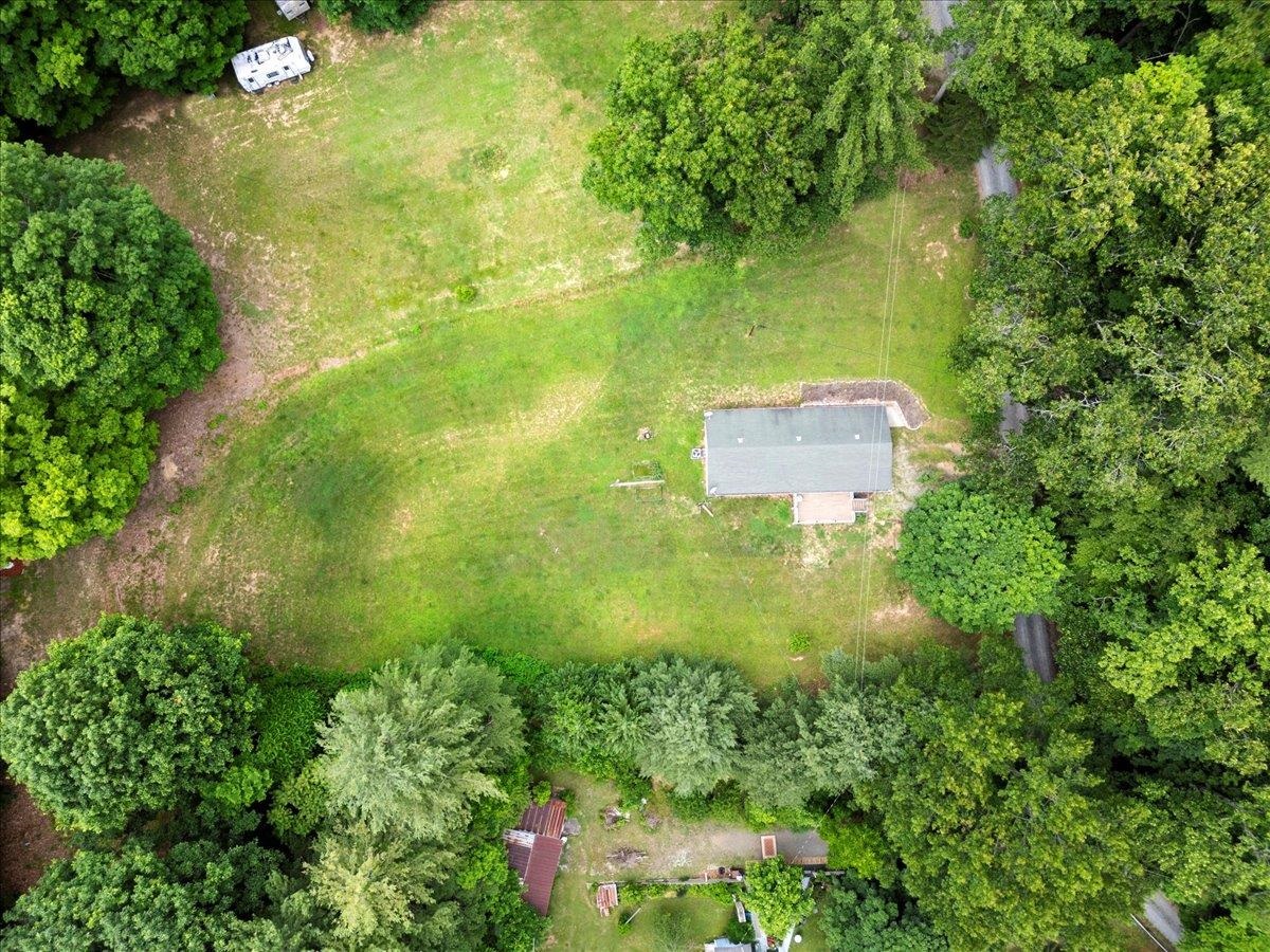 2528 Old Hurst Road Hiwassee VA 24347