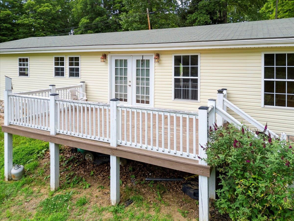 2528 Old Hurst Road Hiwassee VA 24347