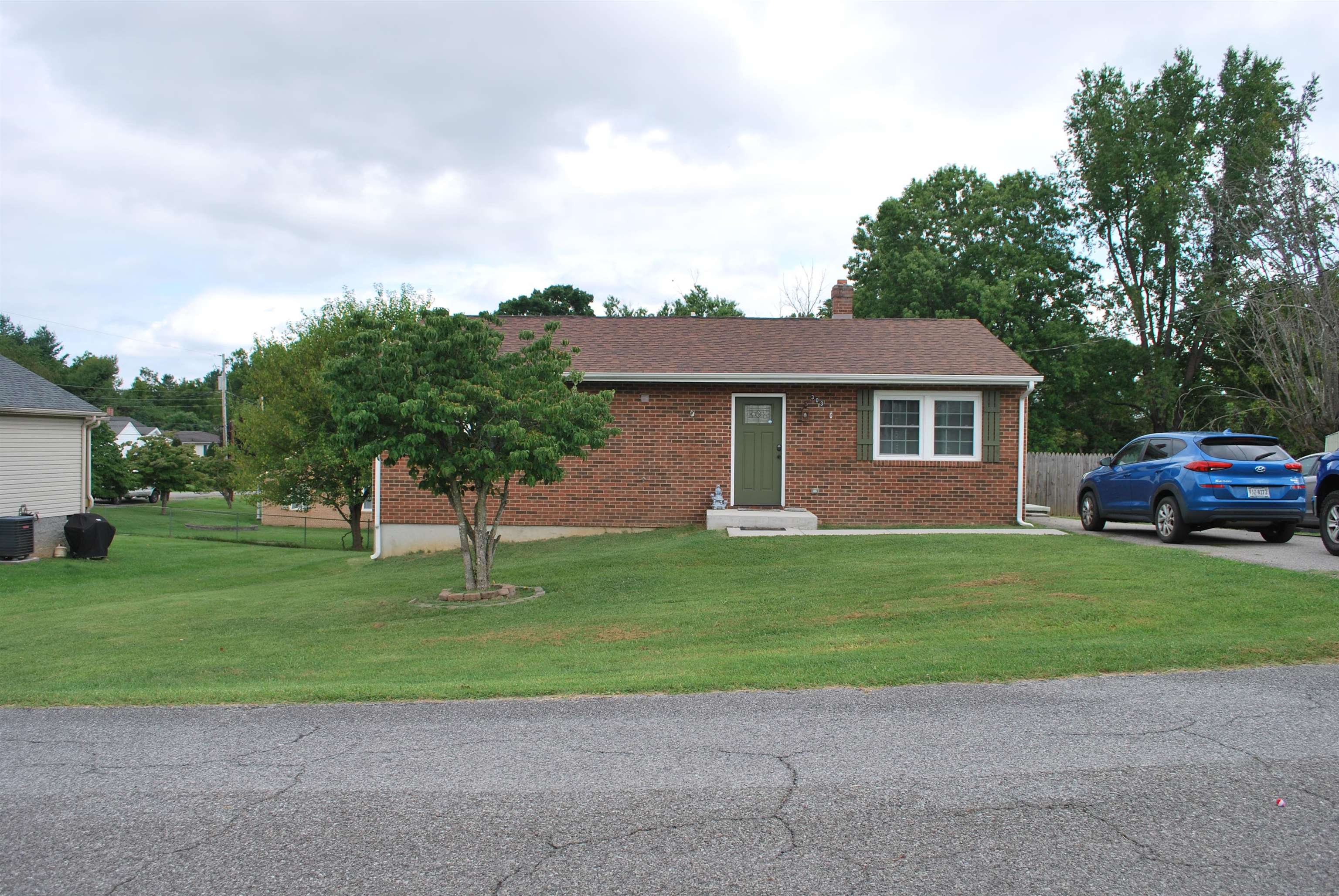 303 Todd Street Radford VA 24141