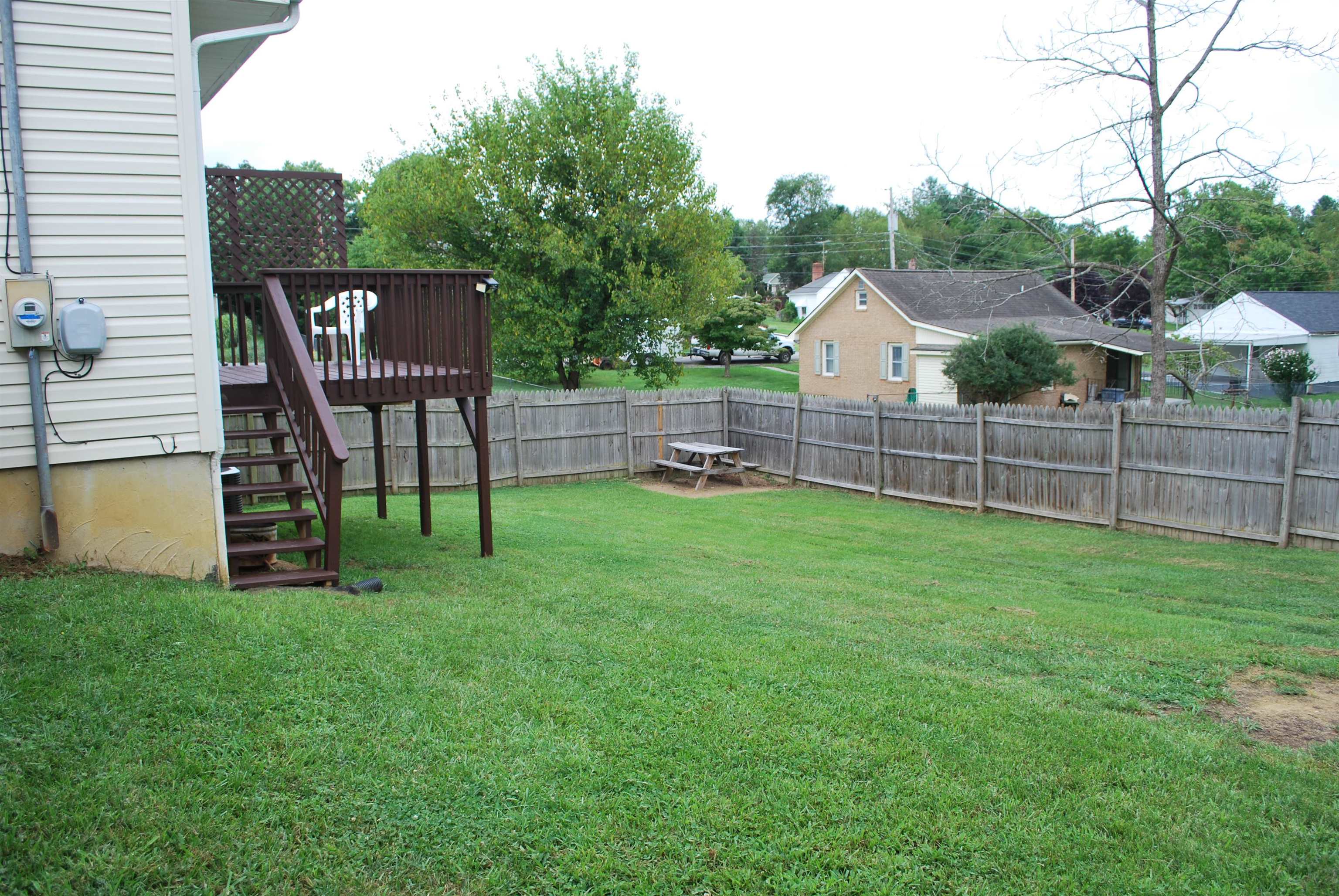 303 Todd Street Radford VA 24141