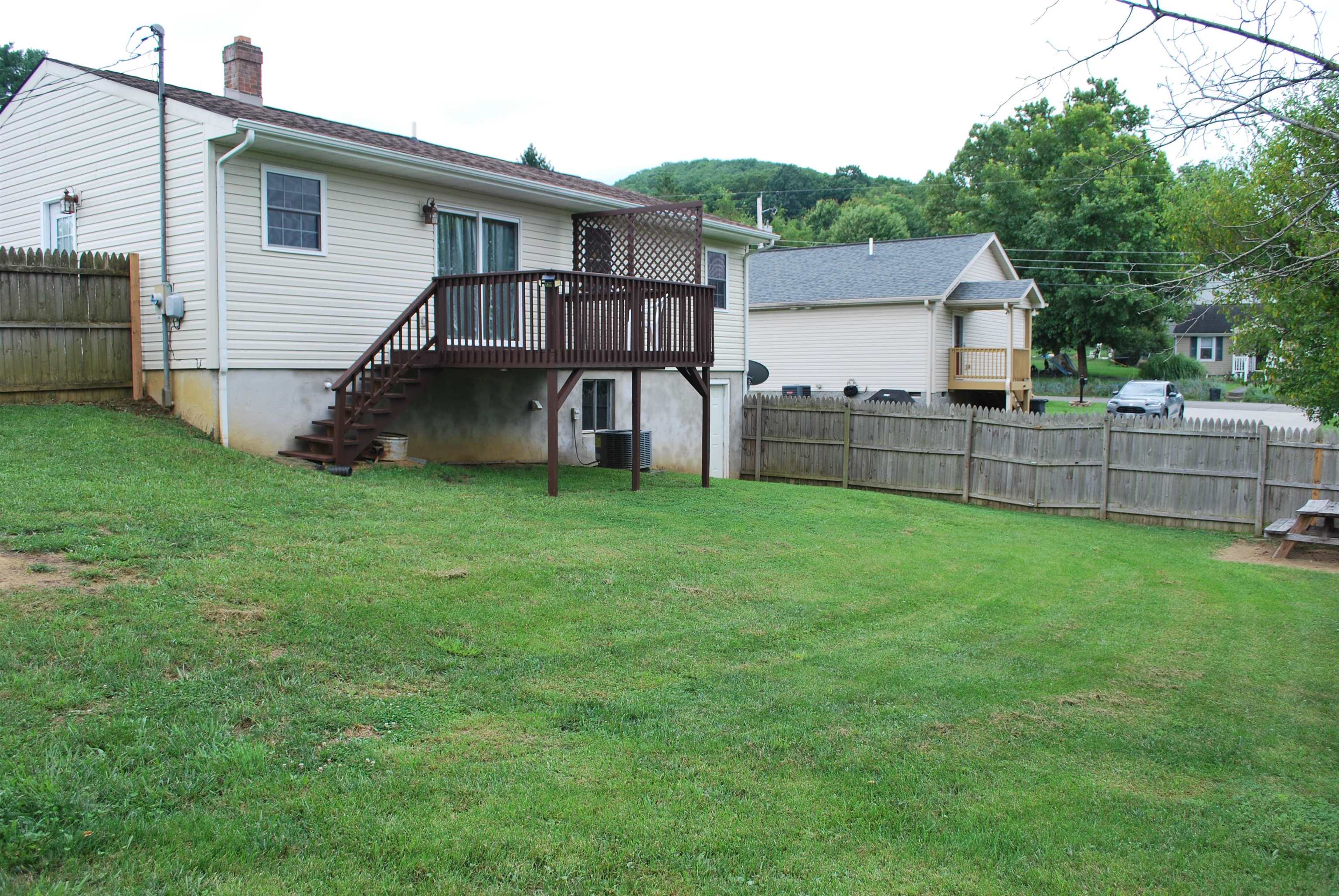 303 Todd Street Radford VA 24141