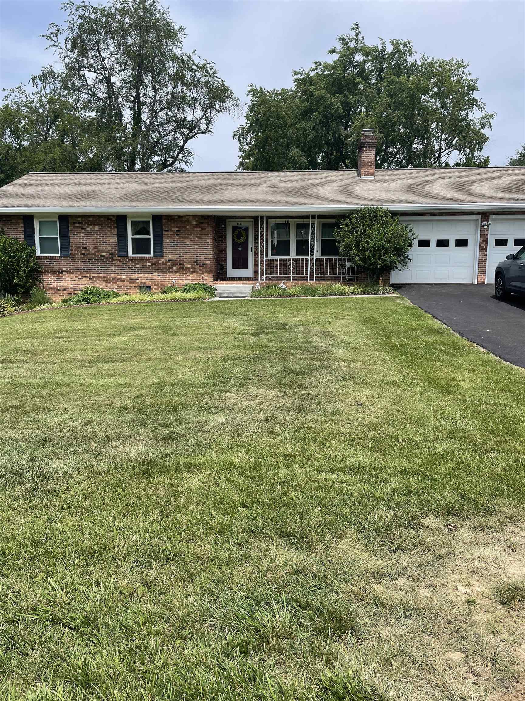 4617 Newbern Heights Drive Pulaski VA 24301