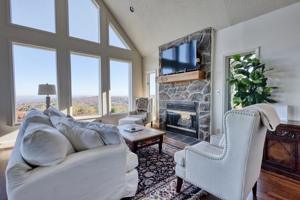 3384 Fairview Church Road Floyd VA 24091