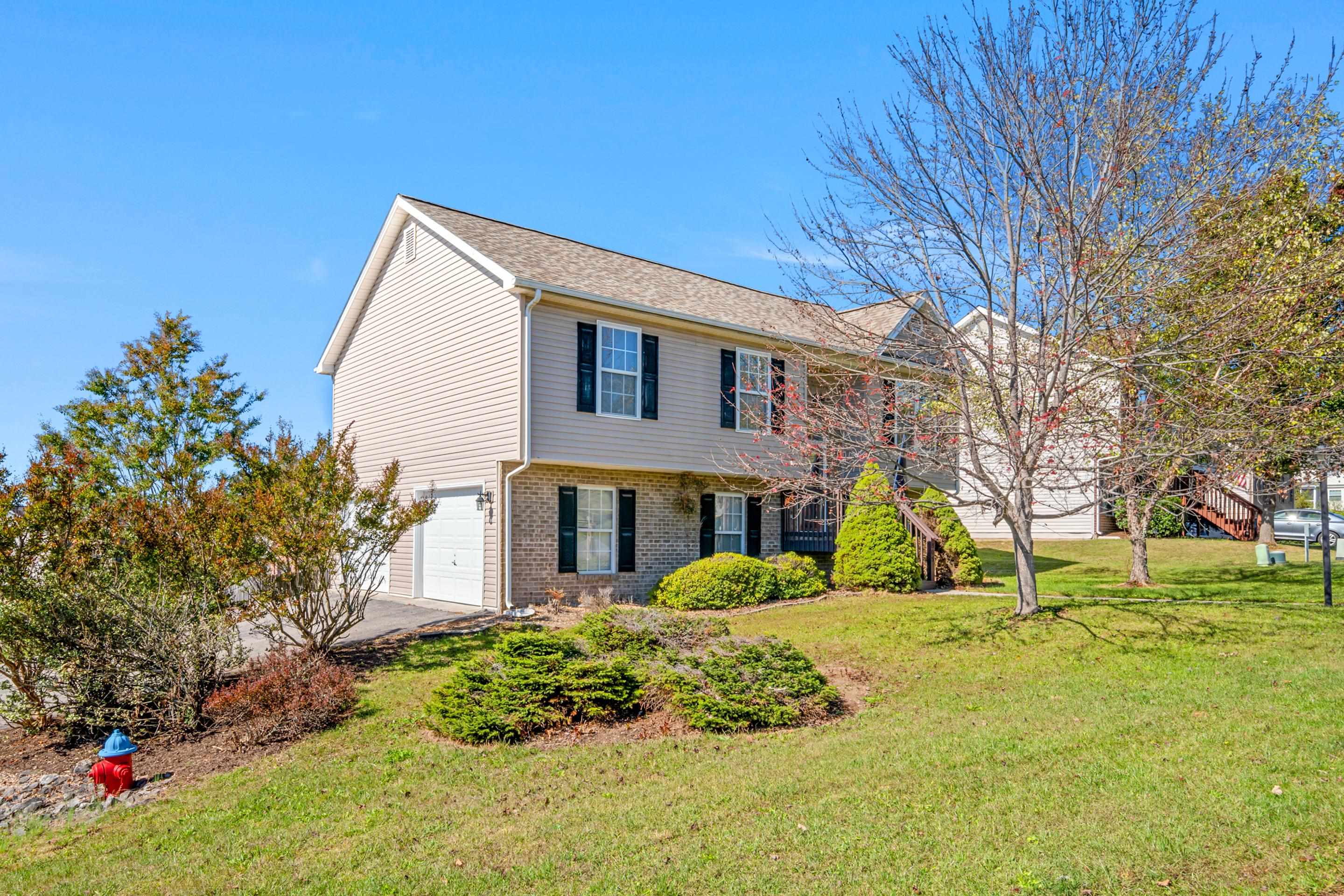 805 New Village Drive NW Christiansburg VA 24073