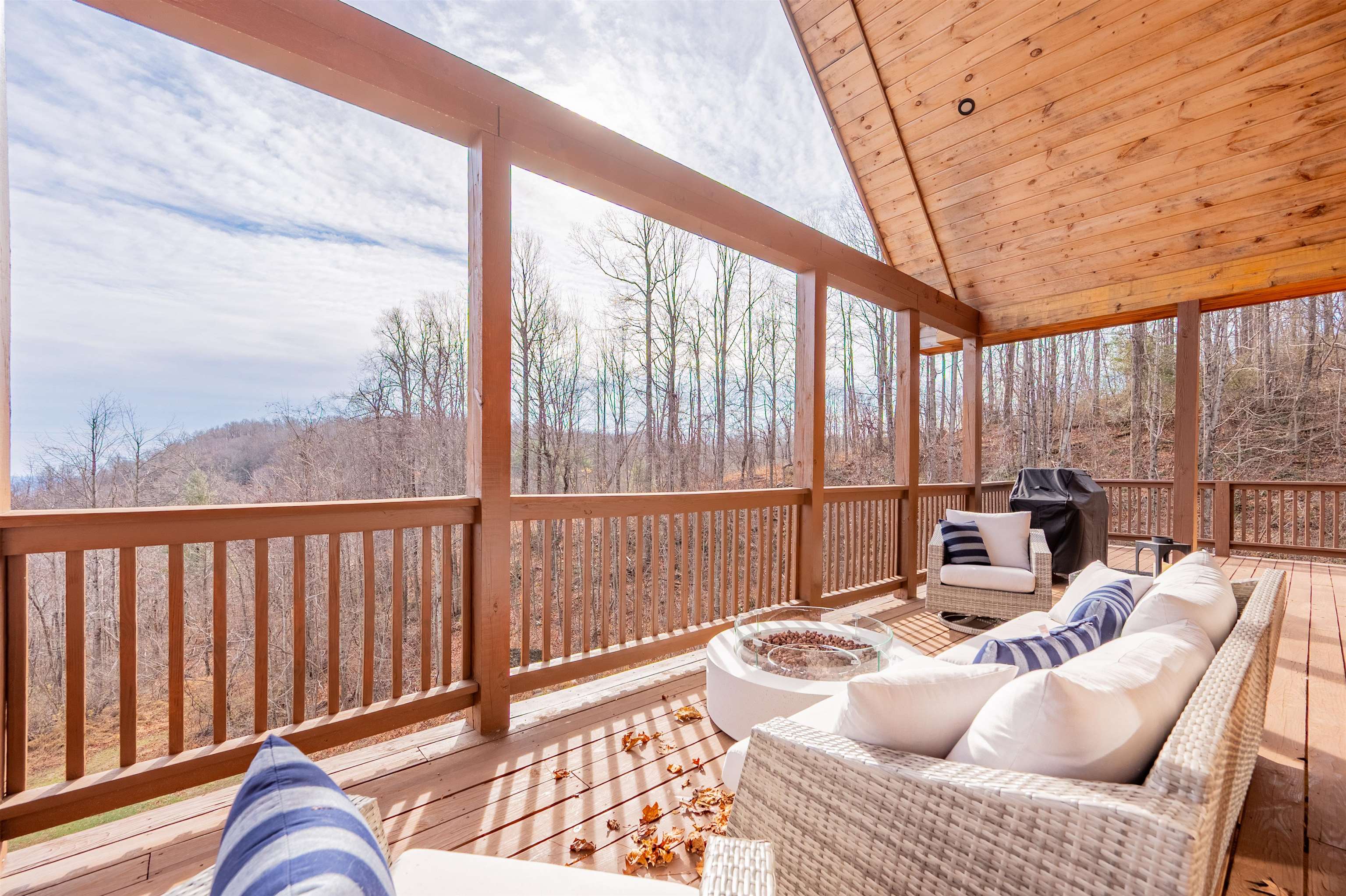 277 Cabin Ridge Trail Fancy Gap VA 24328